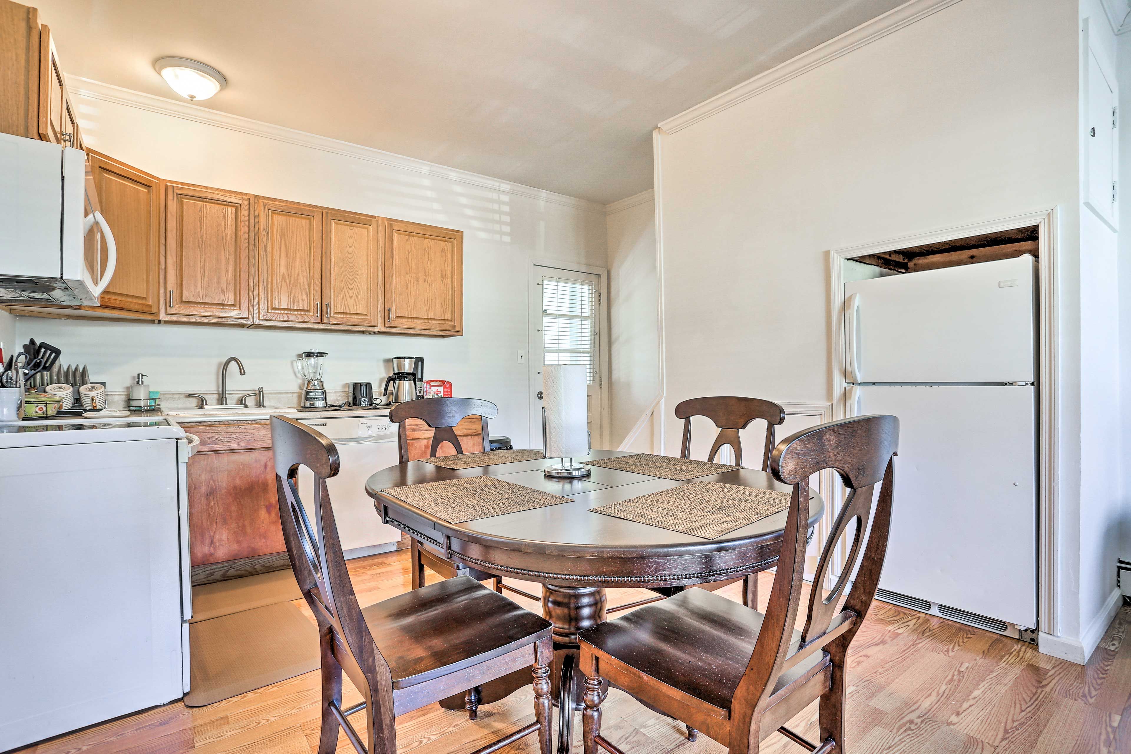East Meadow Vacation Rental | 1BR | 1BA | 1,075 Sq Ft | Stairs Required