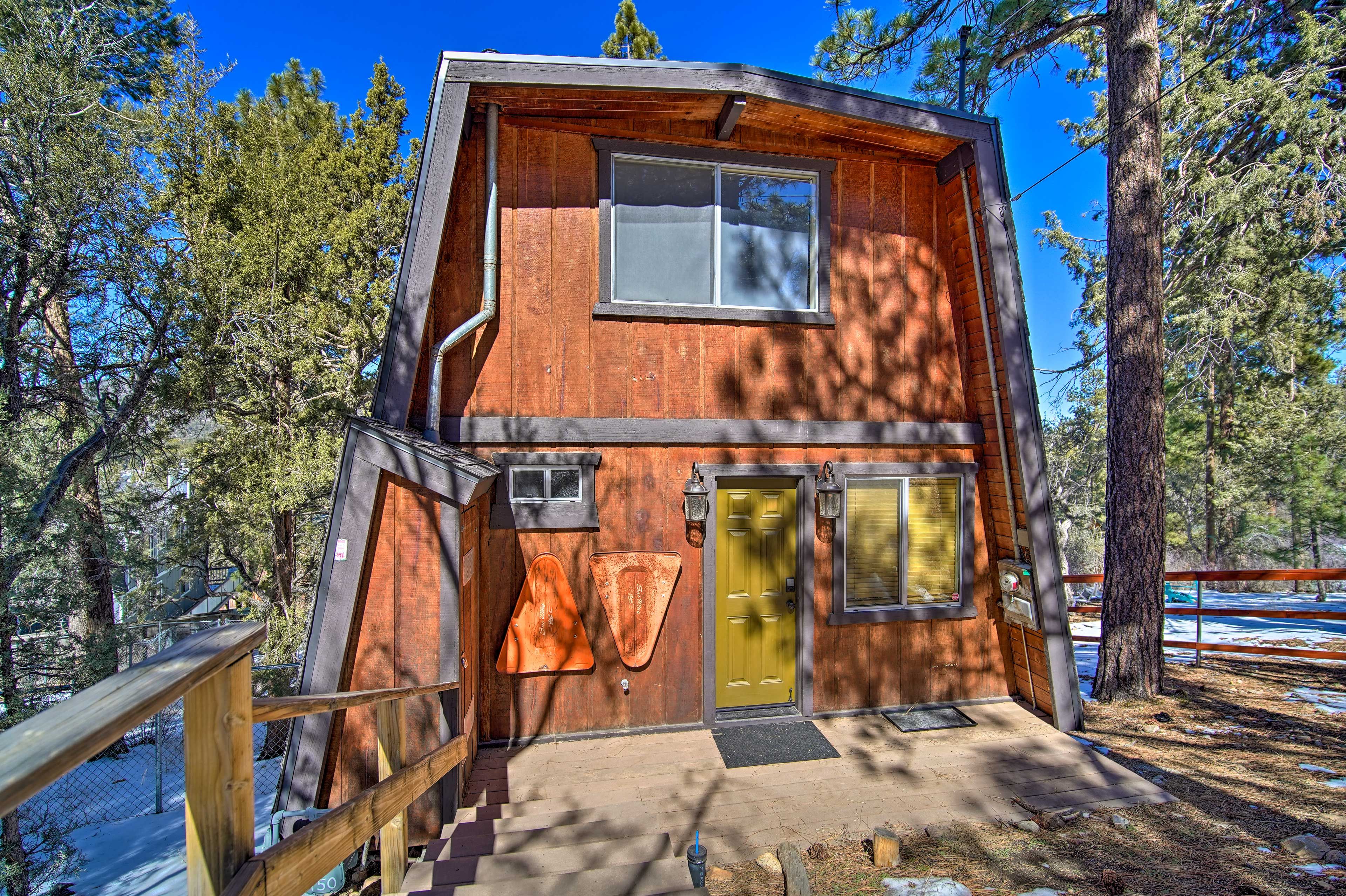 Big Bear Vacation Rental | 1BR | 1BA | 650 Sq Ft | Stairs Required