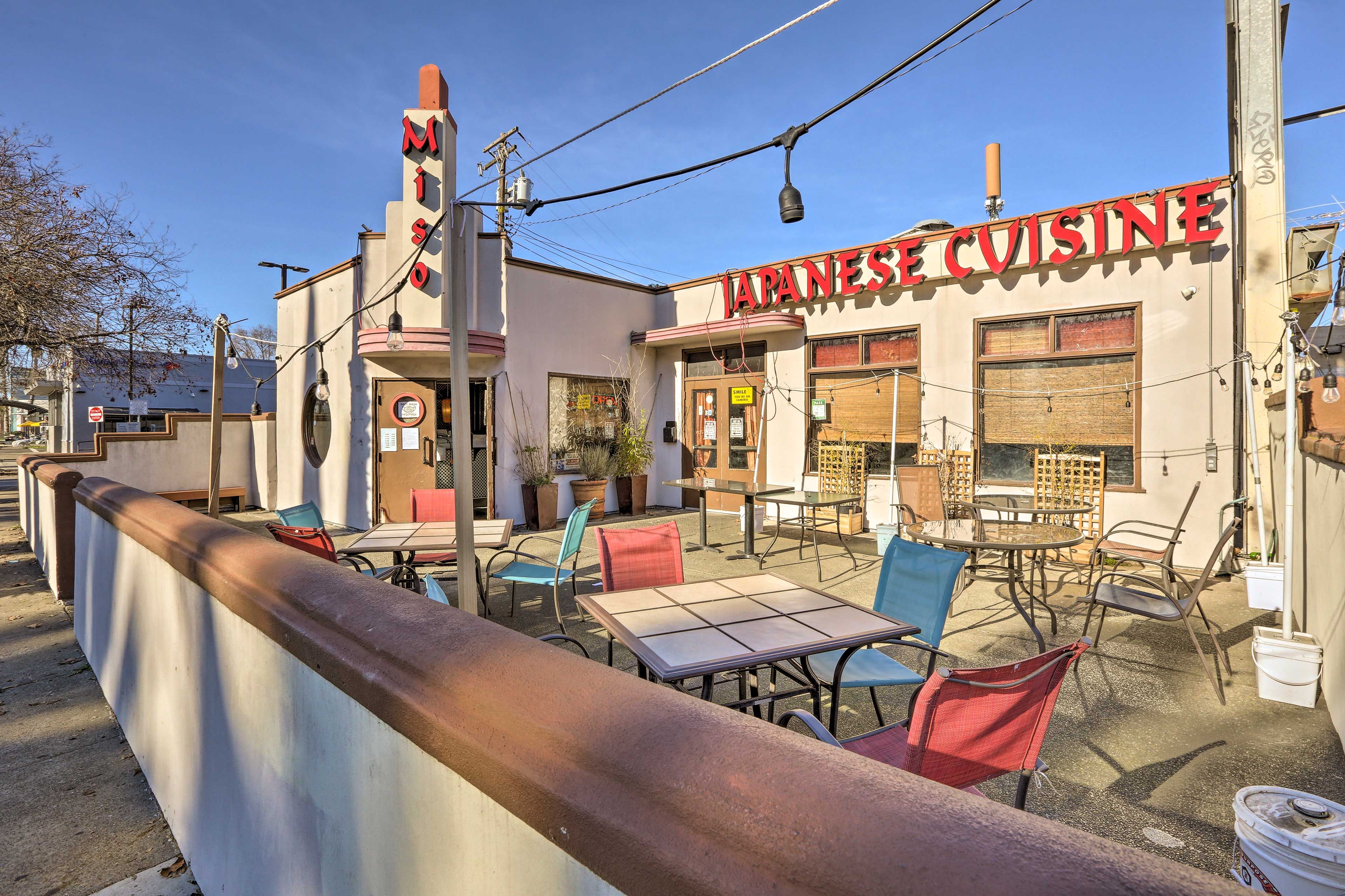 Community Amenities | Walkable Location
