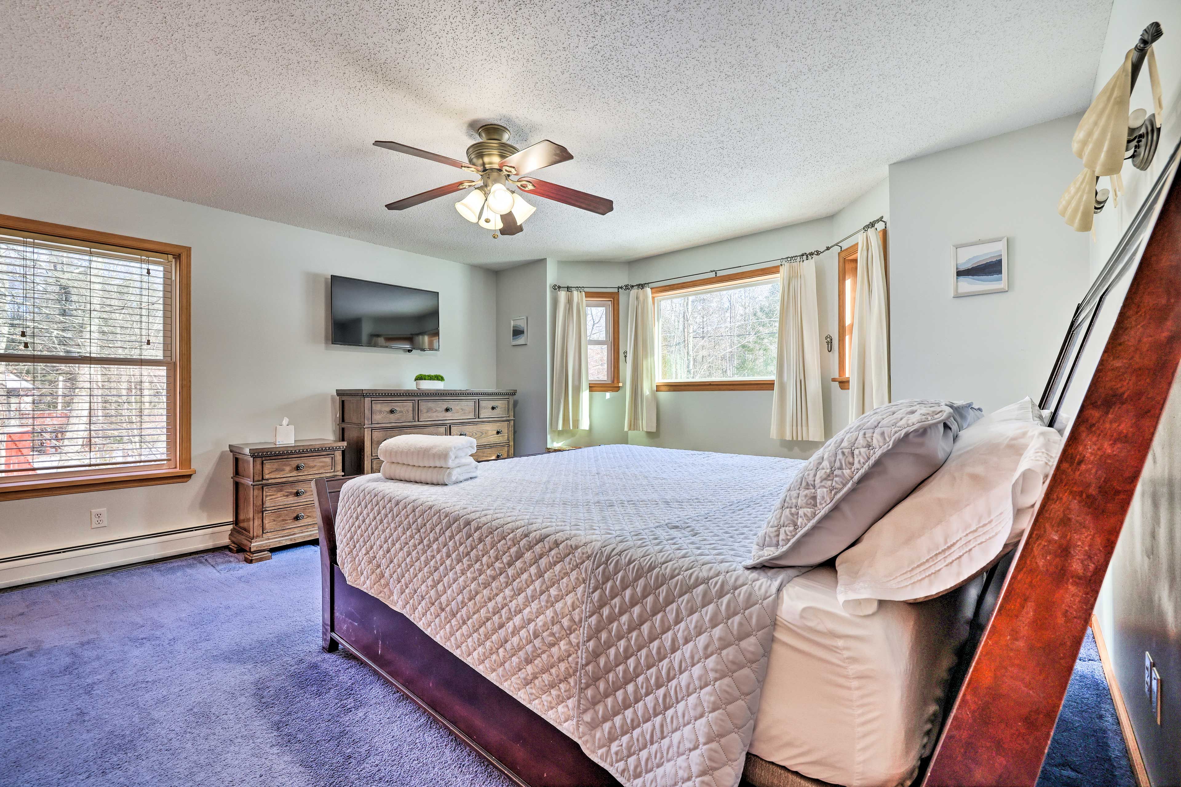 Bedroom 1 | King Bed | 2nd Floor