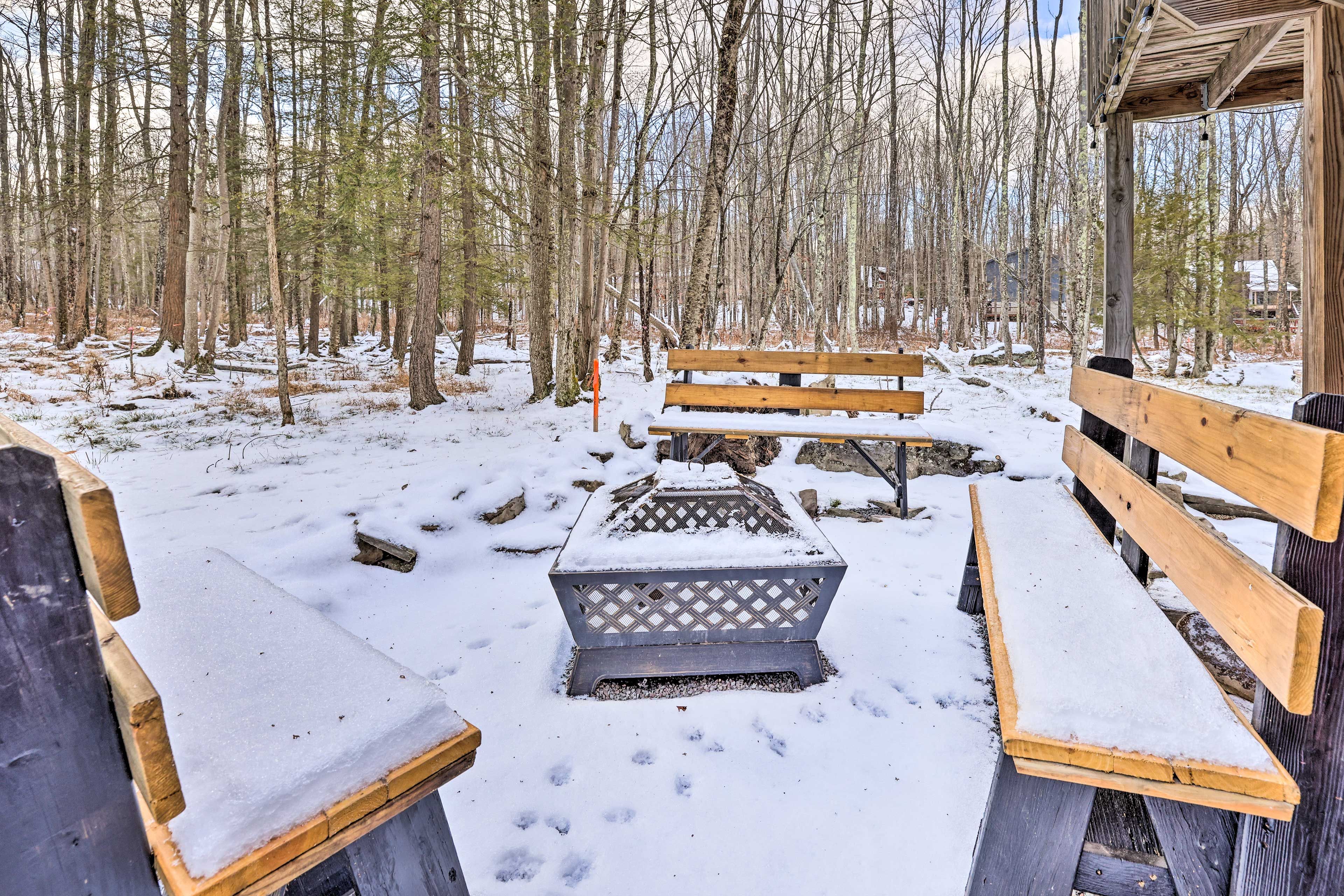 House Exterior | Fire Pit (Wood Provided)
