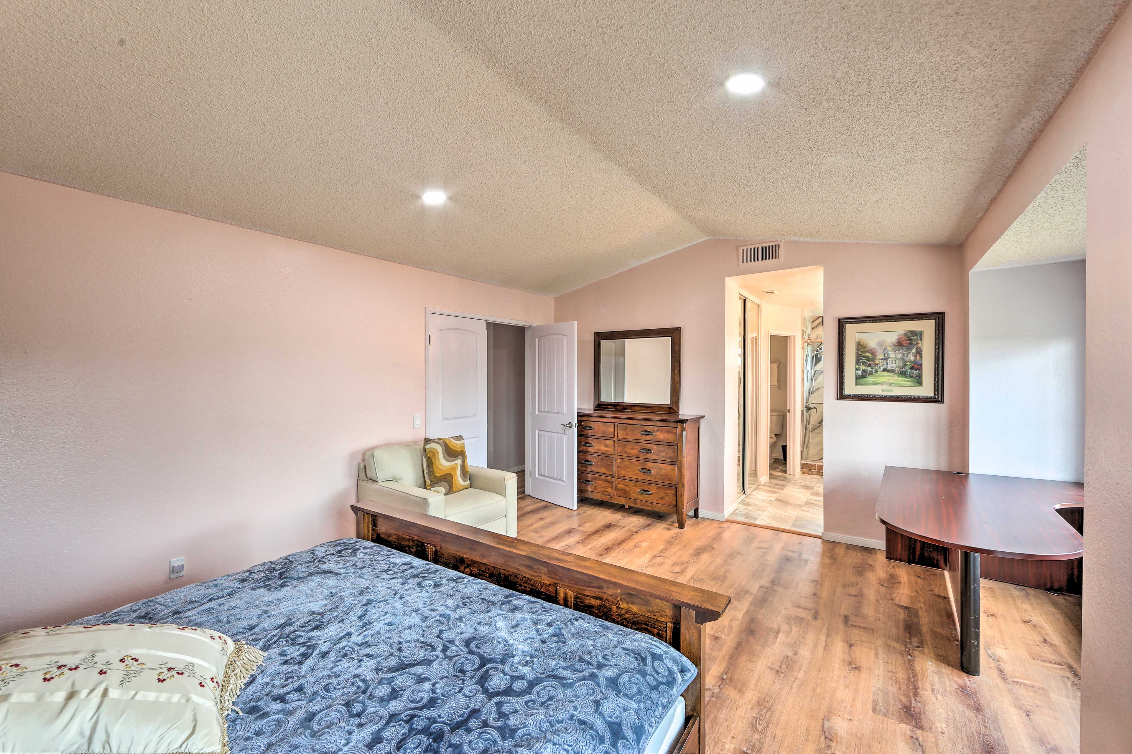 Bedroom 2 | Linens Provided | En-Suite Bathroom