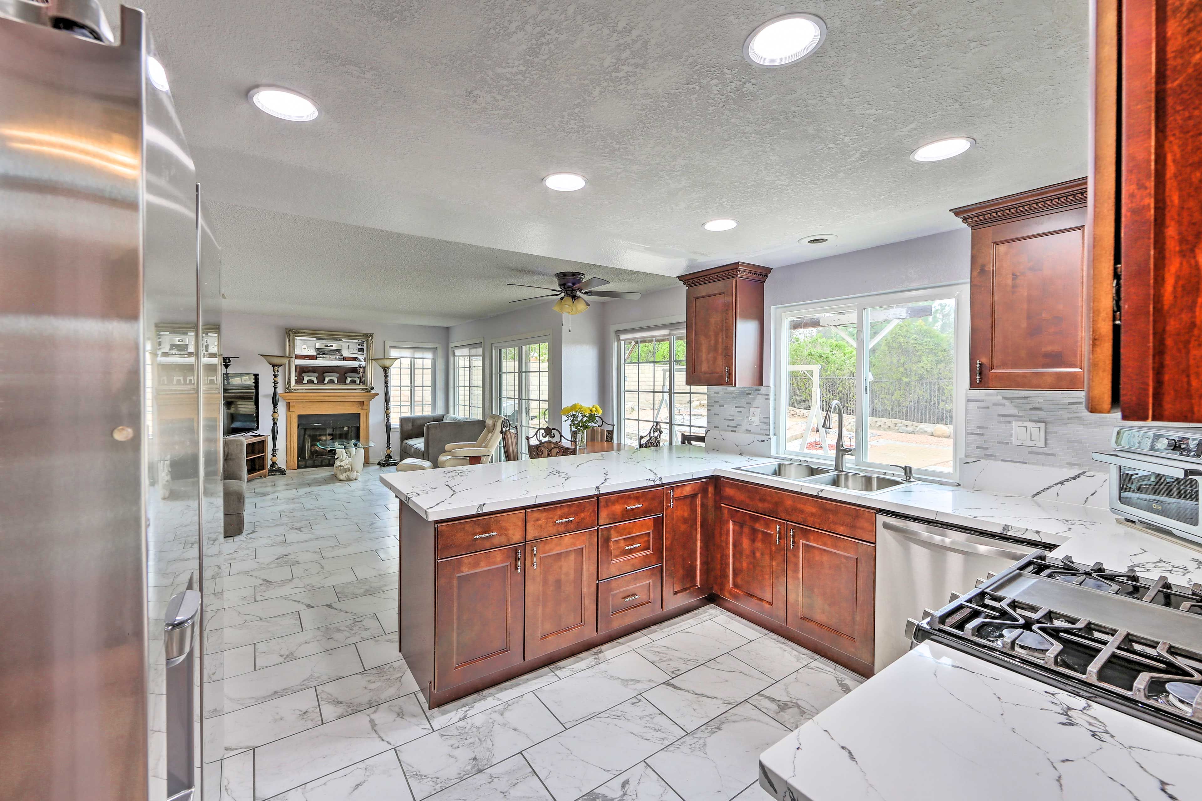 Kitchen | Toaster Oven | Coffee Maker