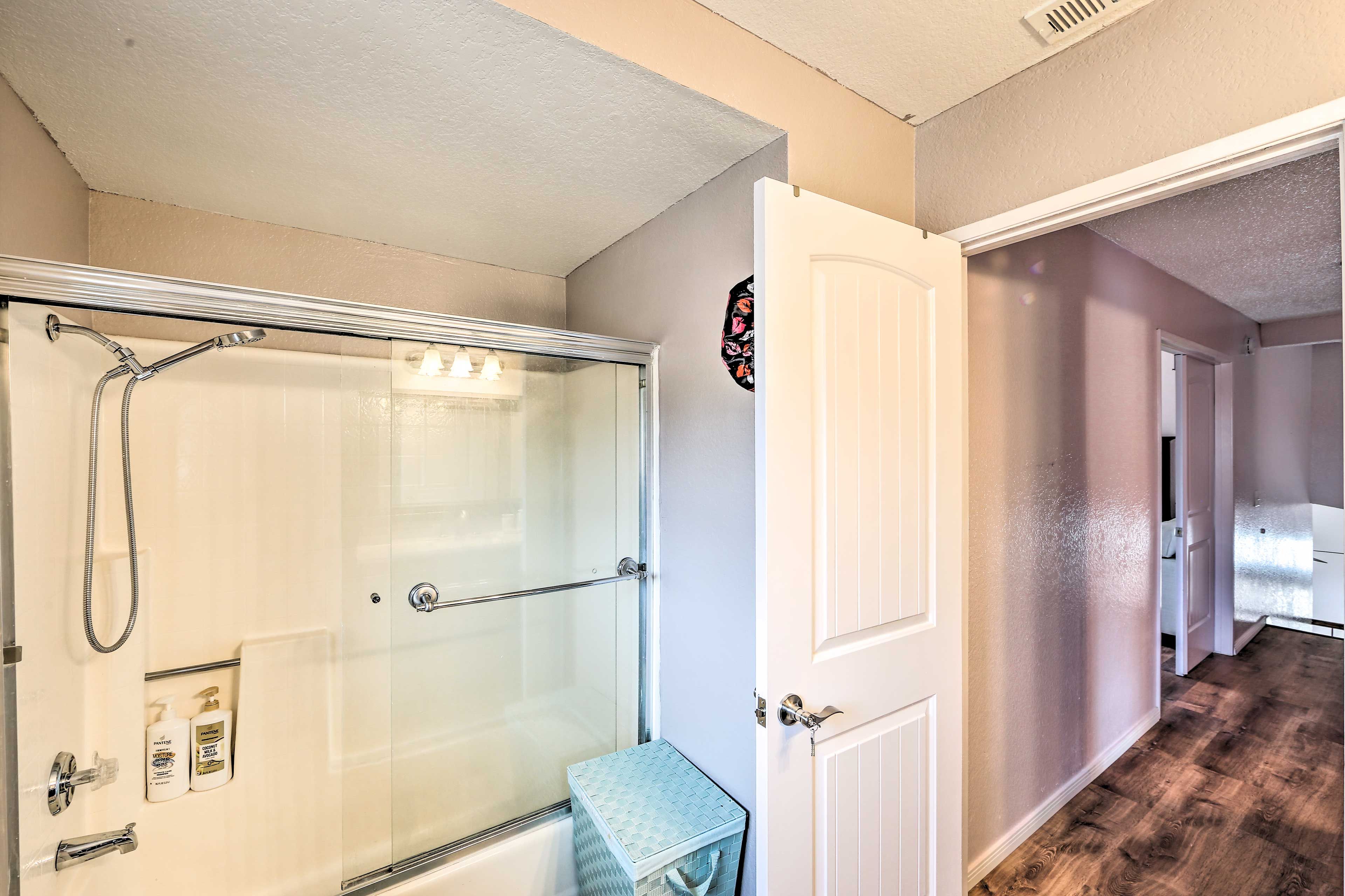 Full Bathroom | Upper Level