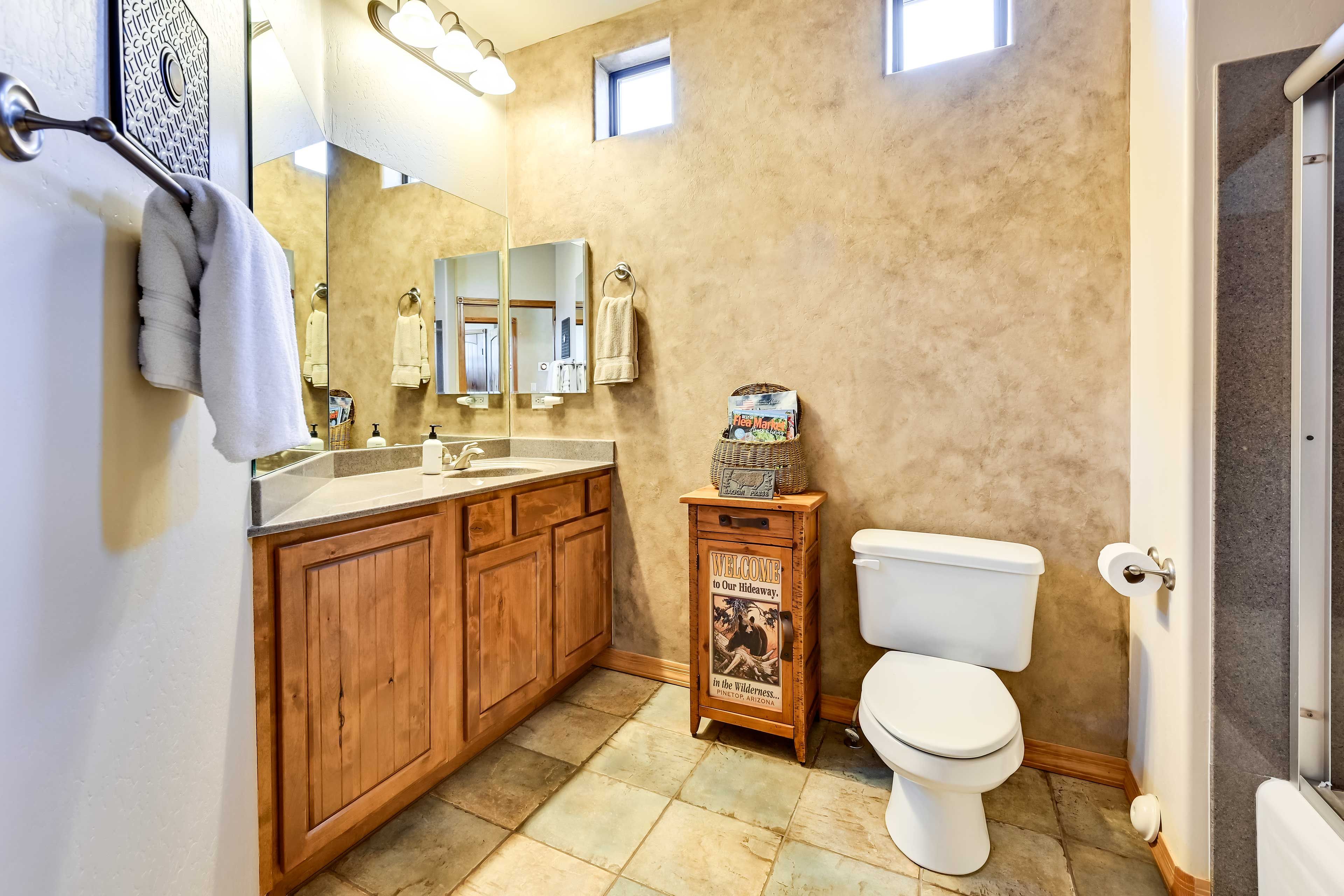 Full Bathroom | Complimentary Toiletries