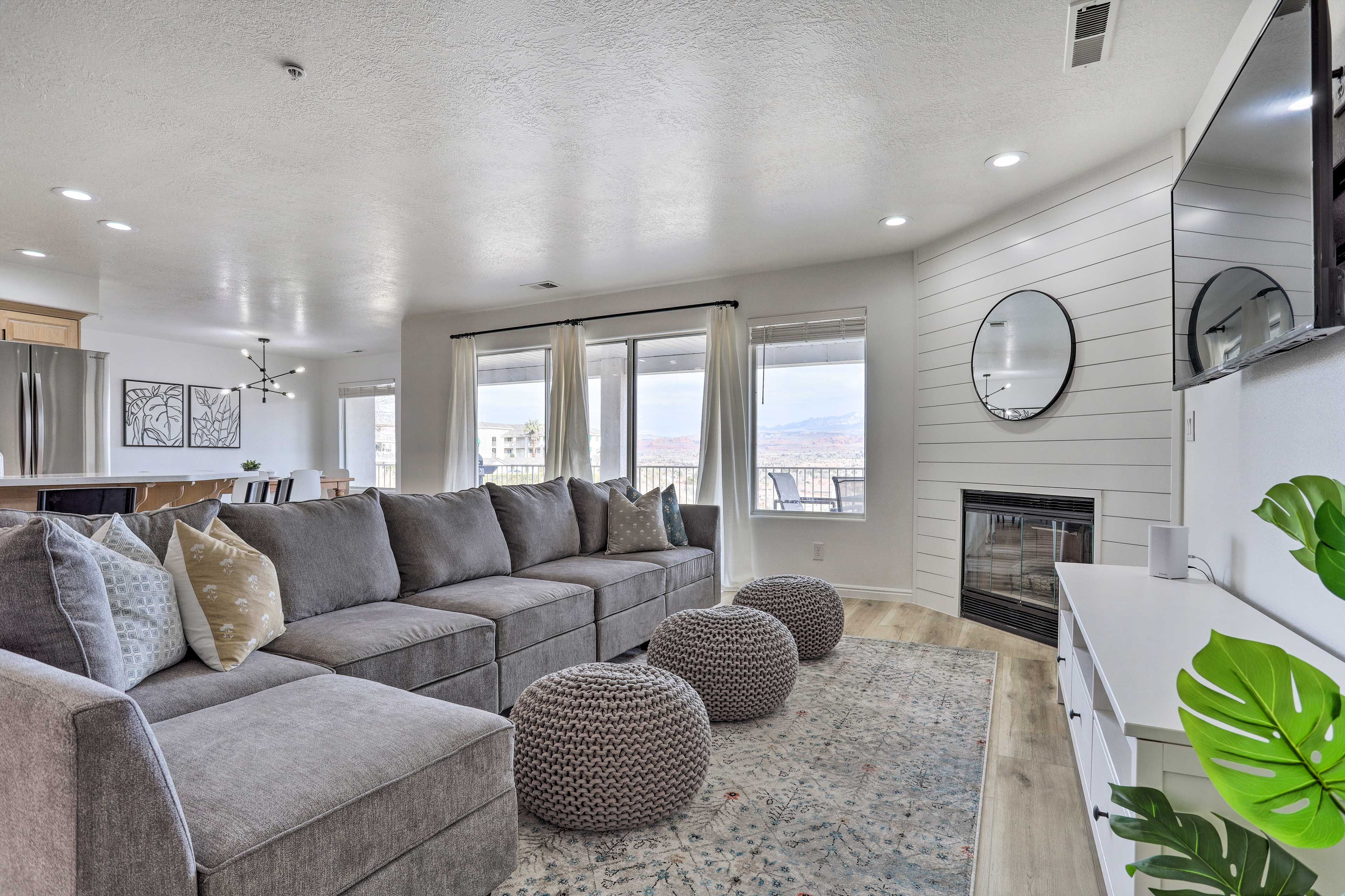 Living Area | Open Layout | Central A/C & Heating