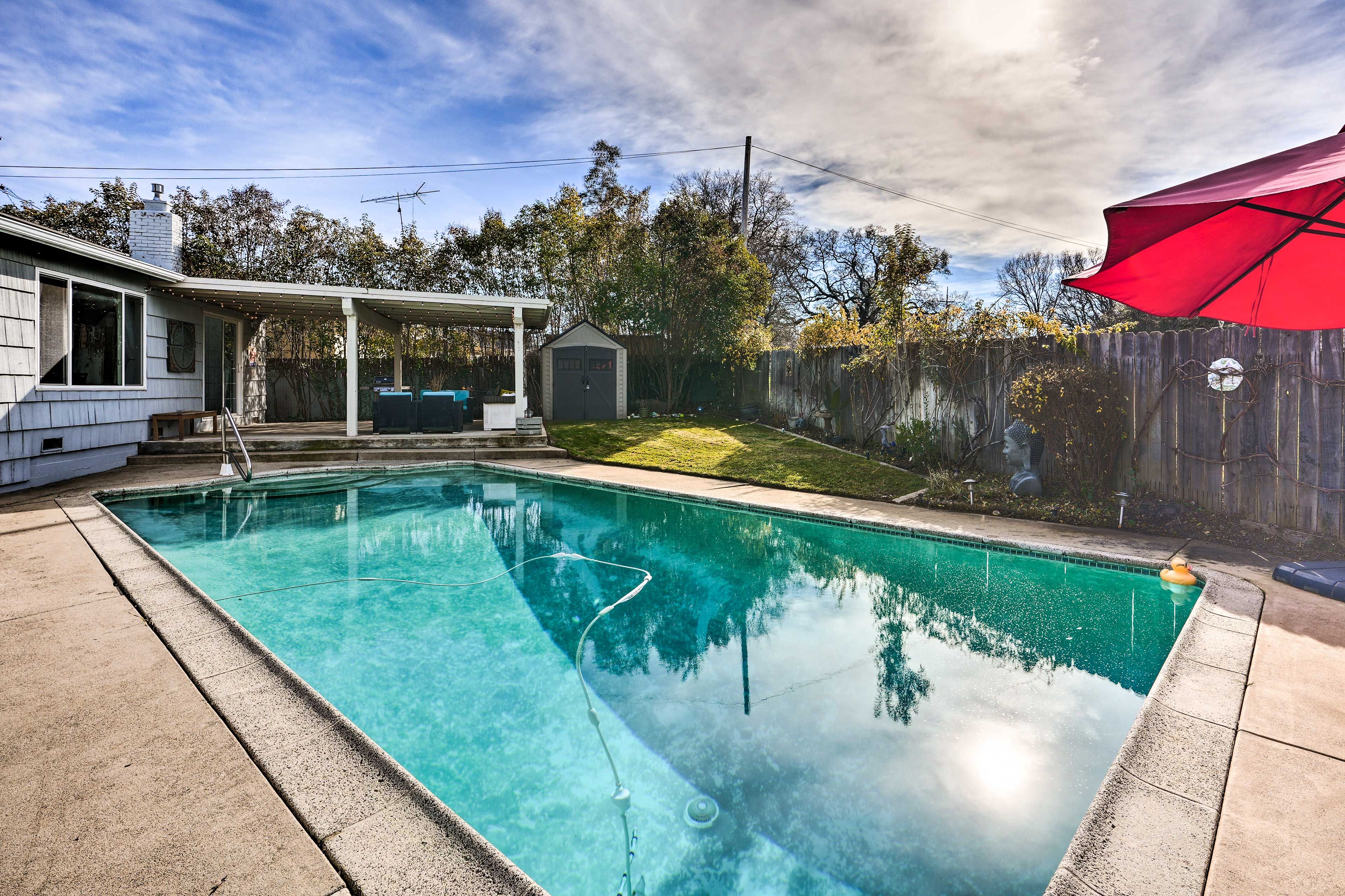 Pool (Solar Heated May - September) | Free WiFi | Single-Story Interior