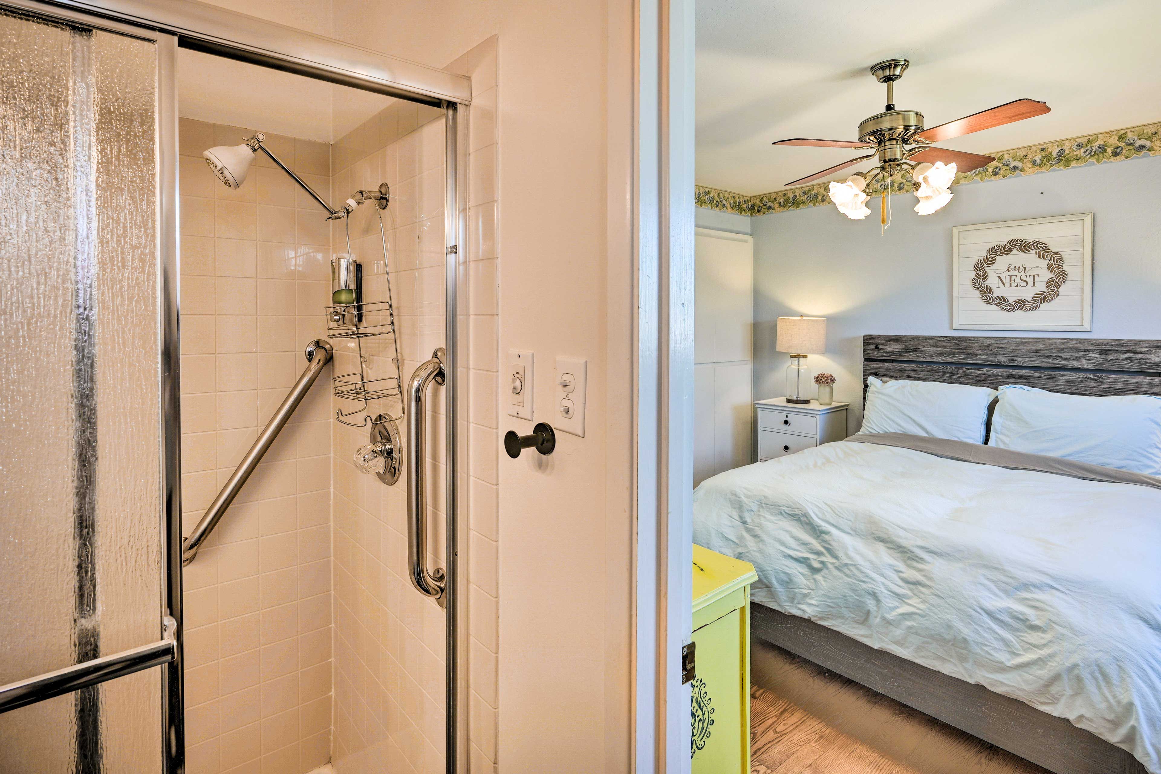 En-Suite Bathroom | Towels Provided