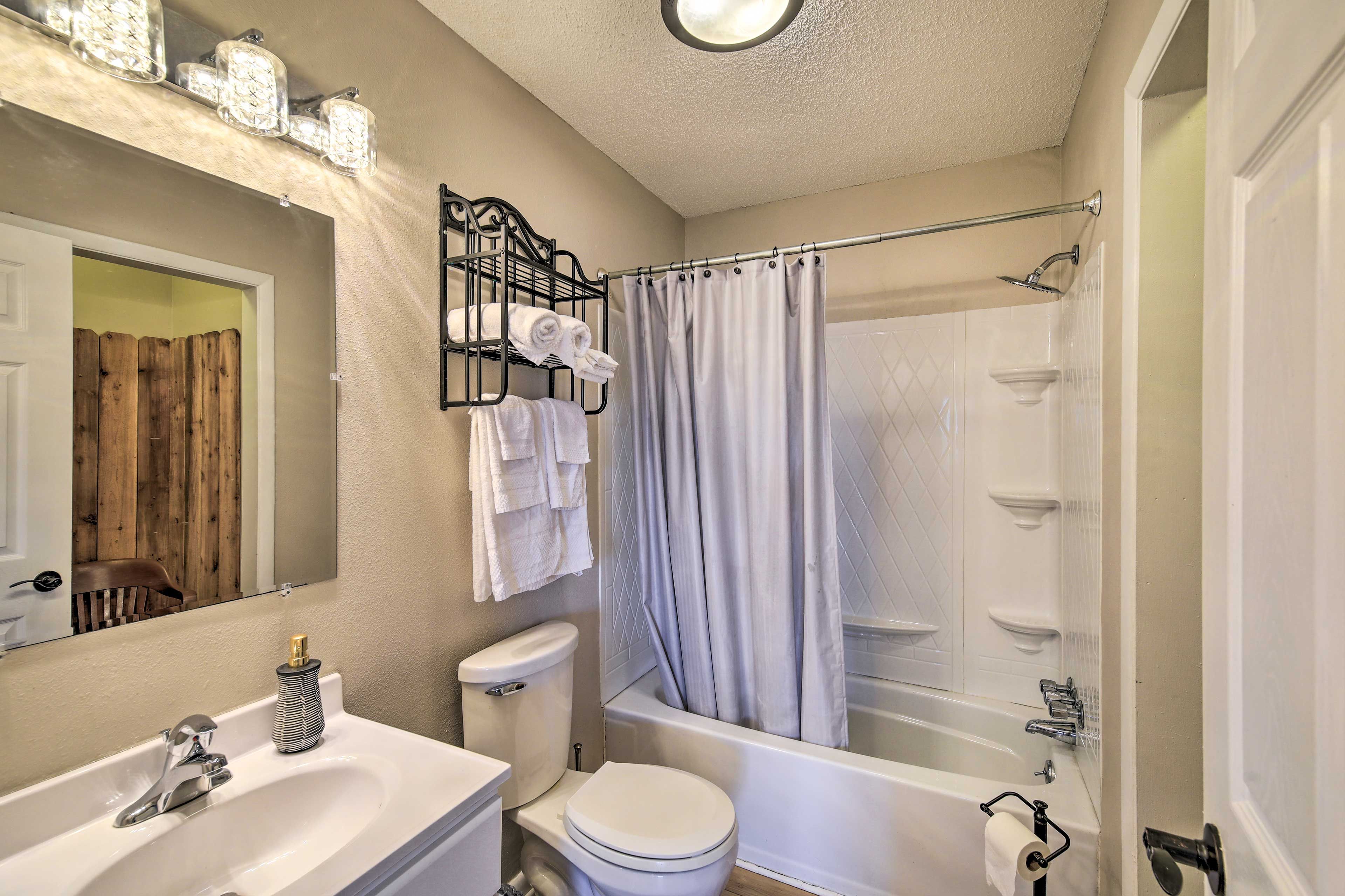 Bathroom | Towels Provided