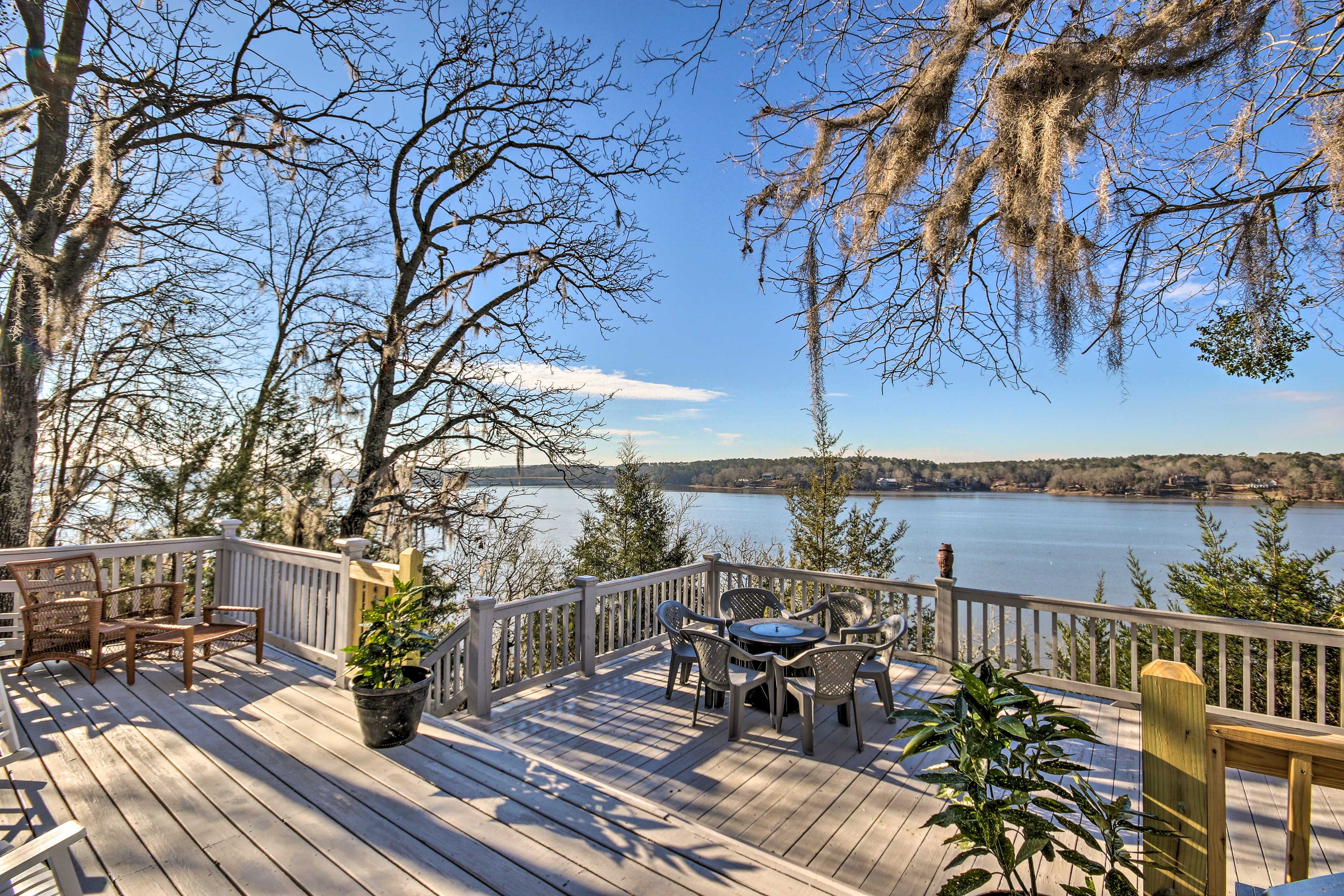 Deck | Dining Area