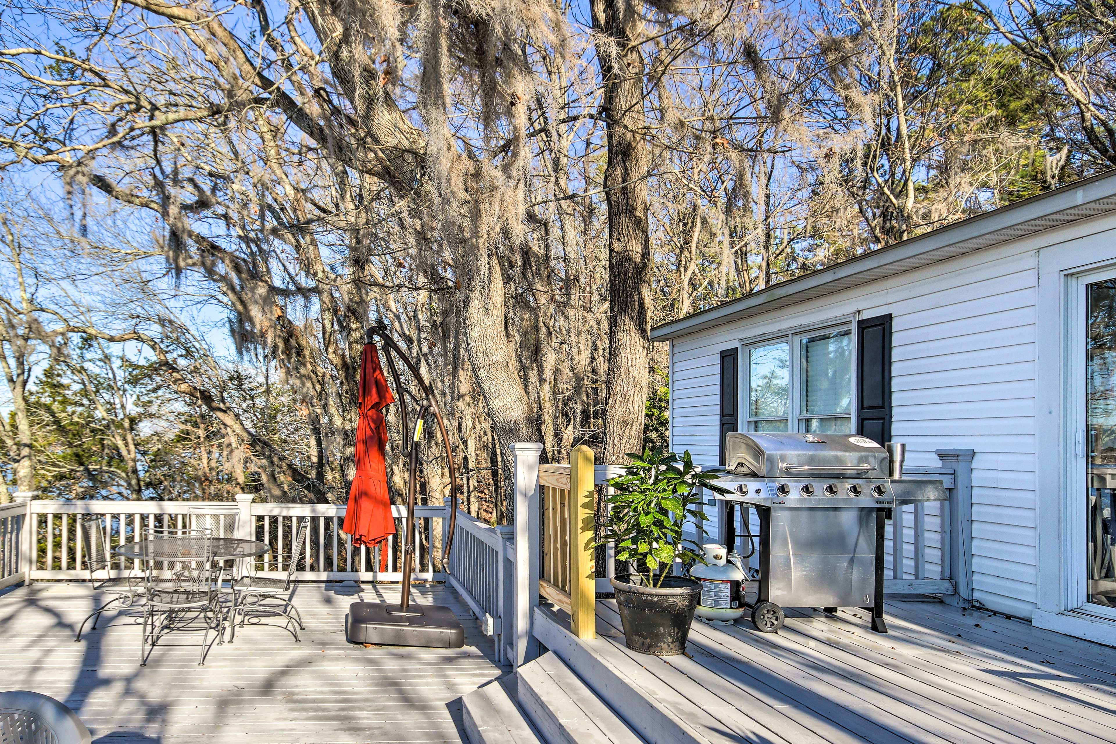 Deck | Gas Grill