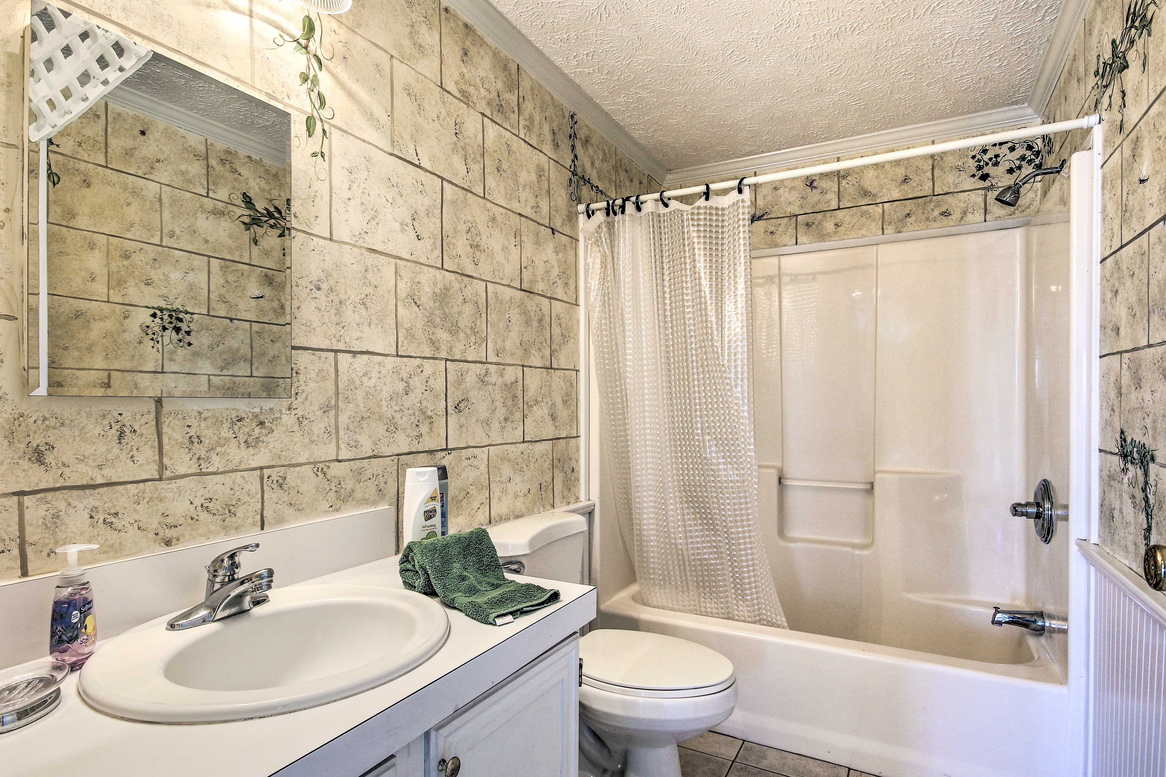 Full Bathroom | Main Level | Hair Dryer