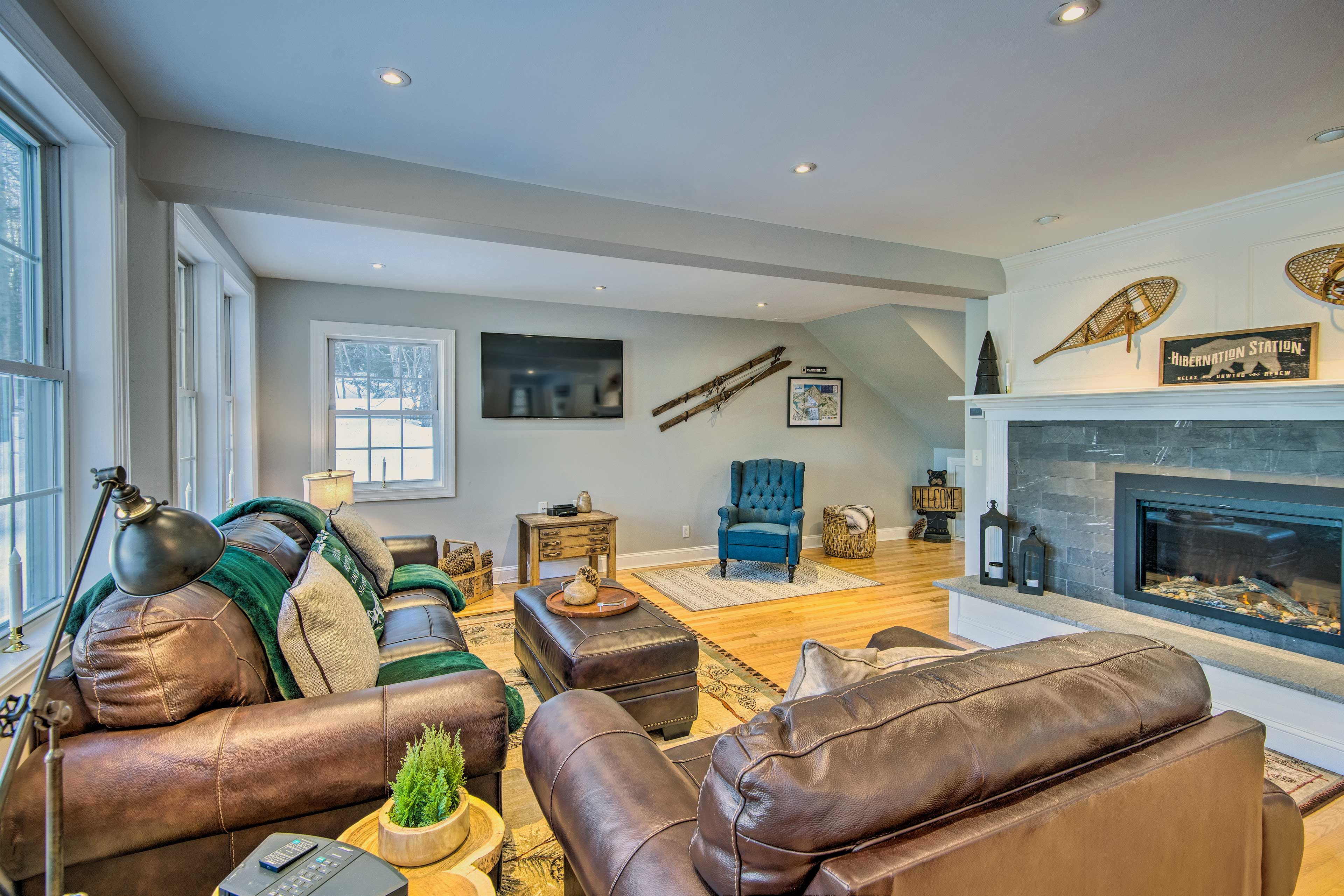 Belmont Vacation Rental | 2BR | 3BA | Stairs Required for Access | 1,893 Sq Ft