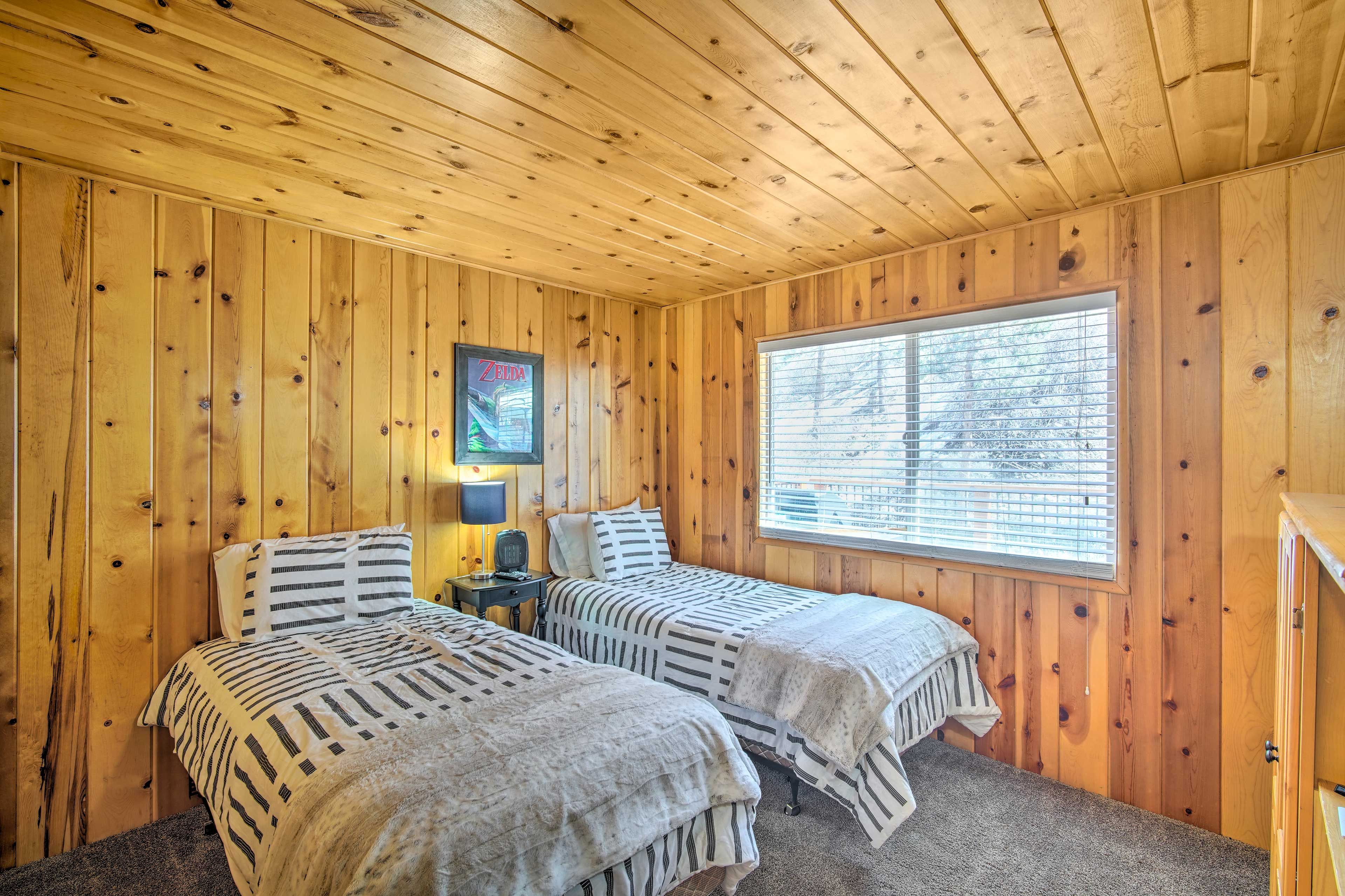 Bedroom 2 | 2 Twin Beds
