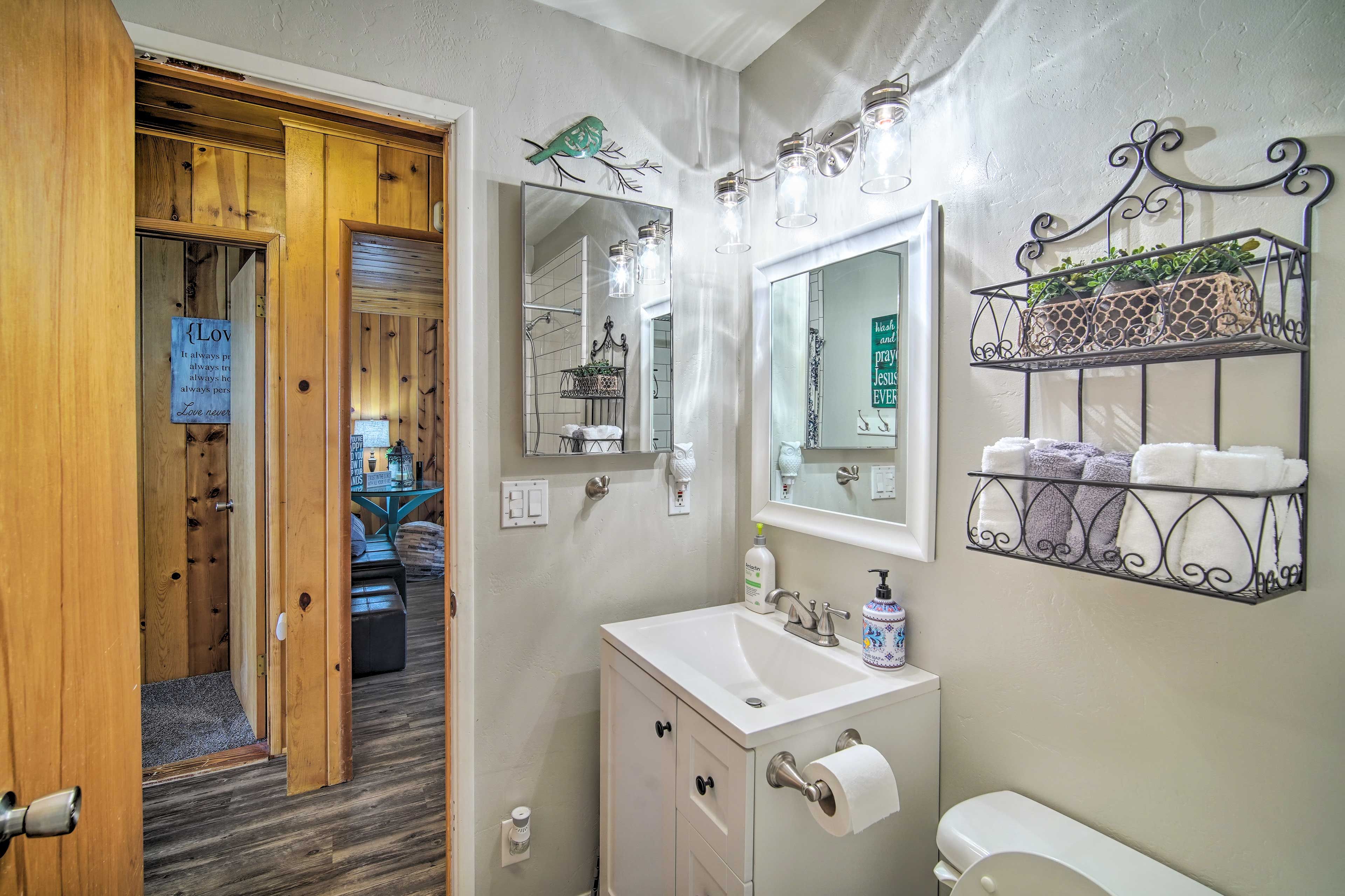Full Bathroom | Hair Dryer