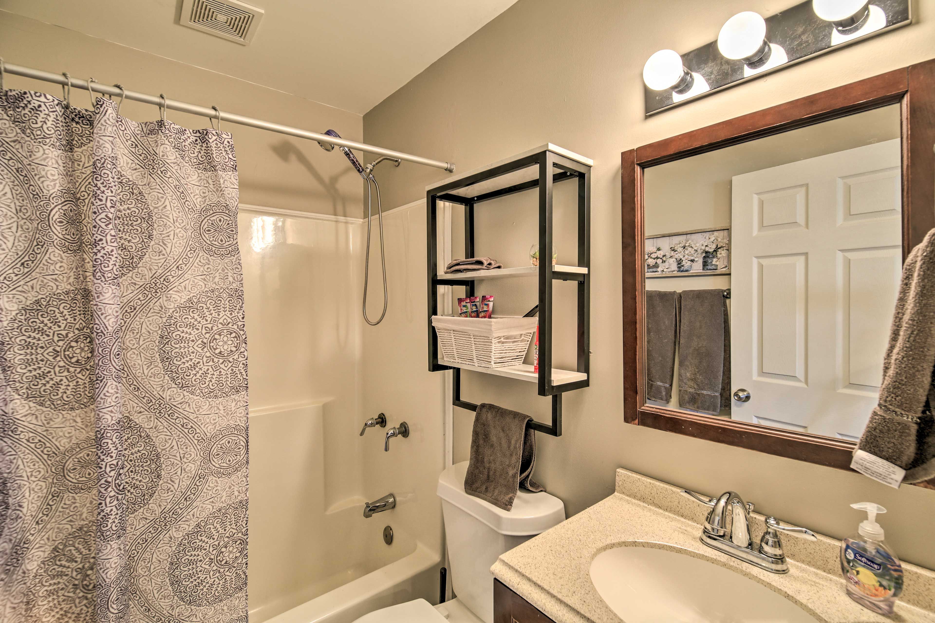 Full Bathroom