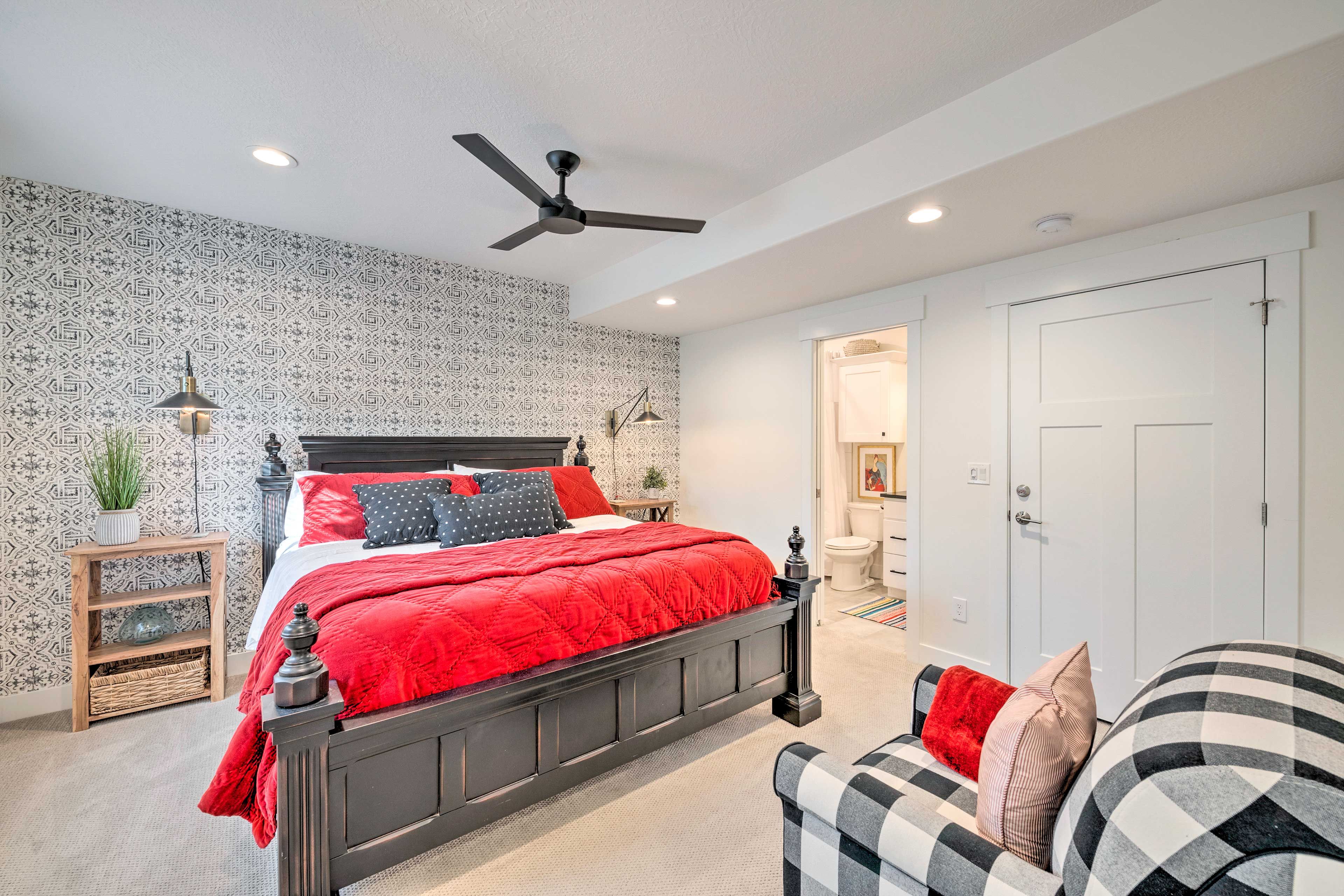 Bedroom 1 | En-Suite Bathroom | Walk-In Closet