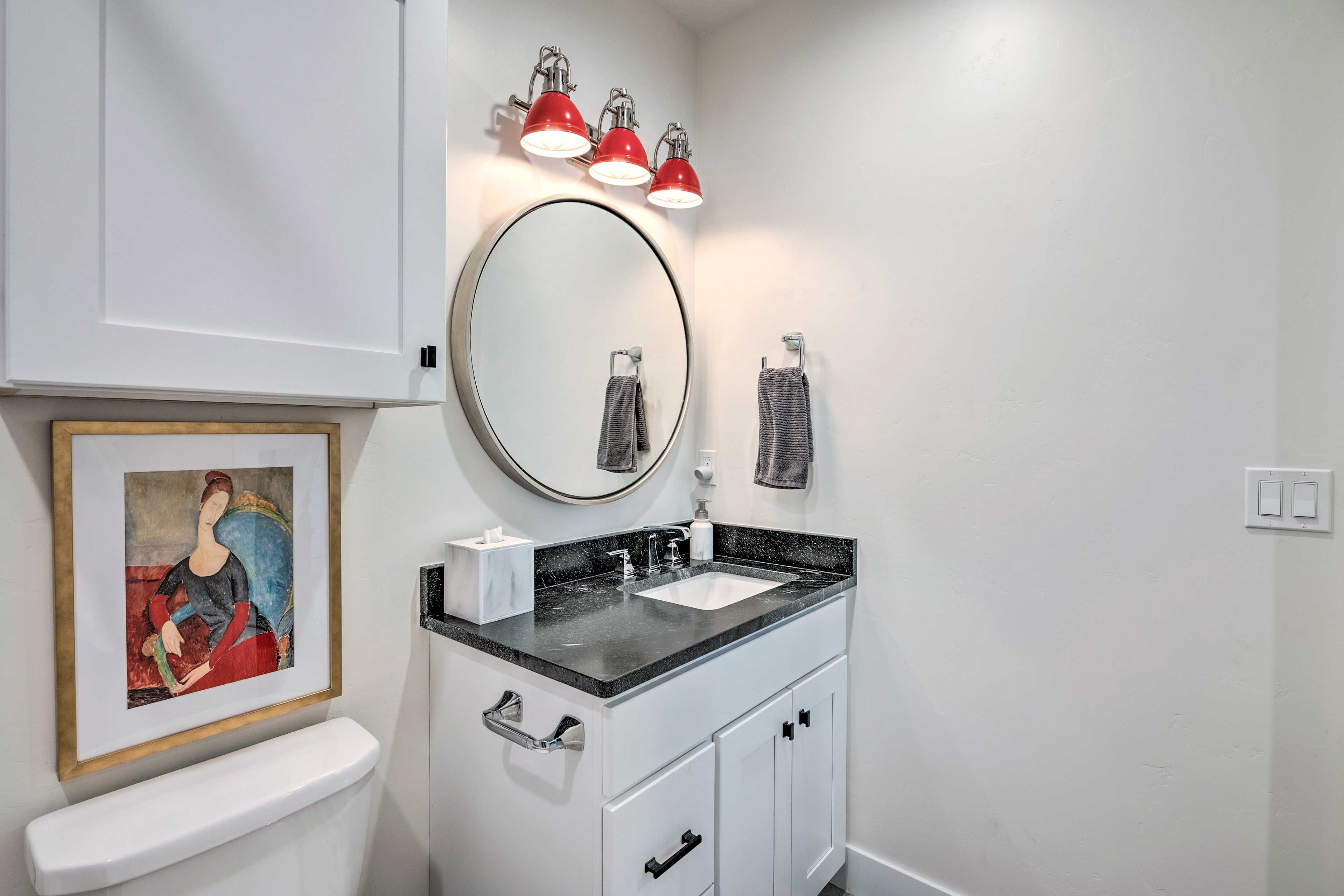 En-Suite Bathroom | Hair Dryer | Towels Provided