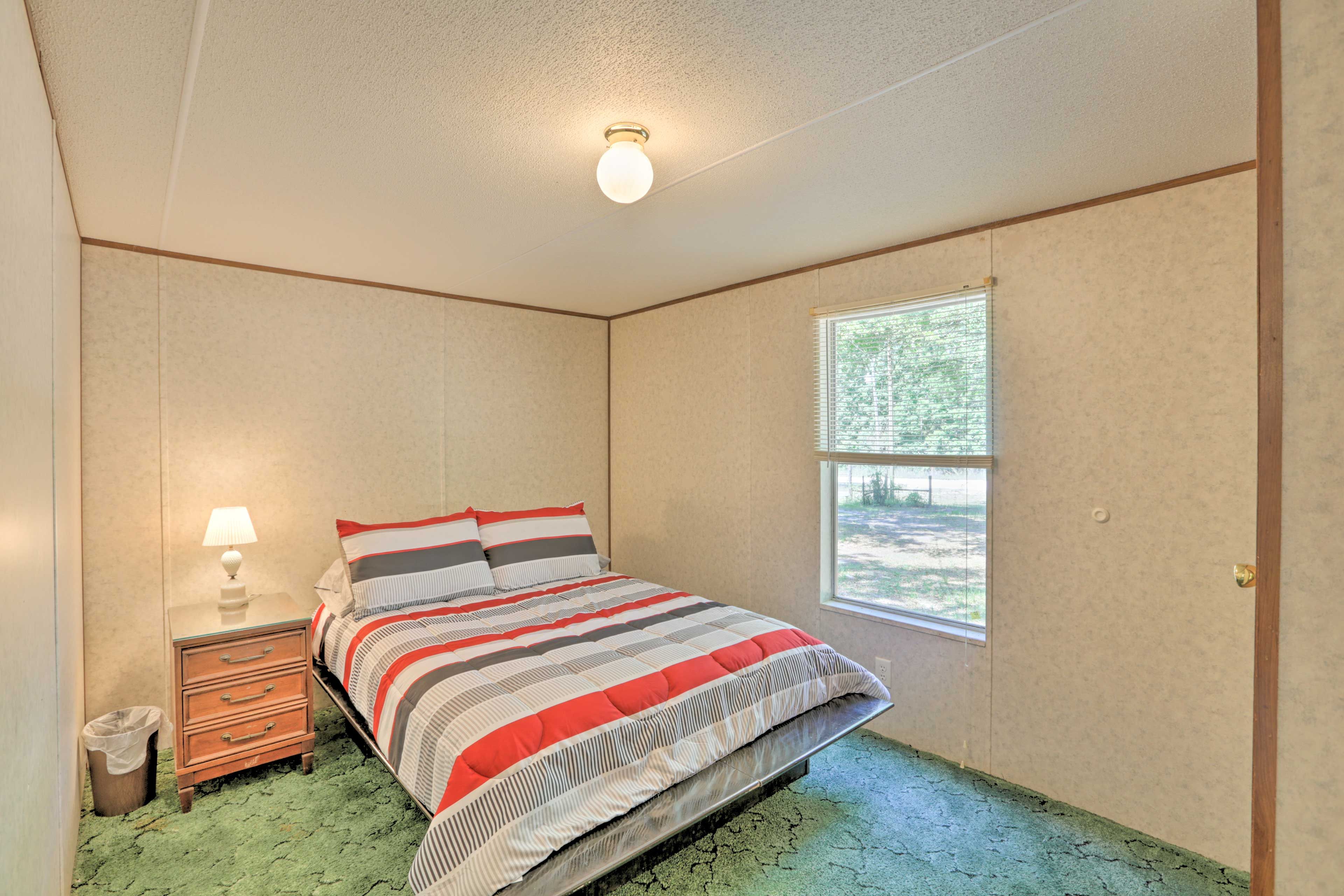 Bedroom 2 | Full Bed | Main Floor