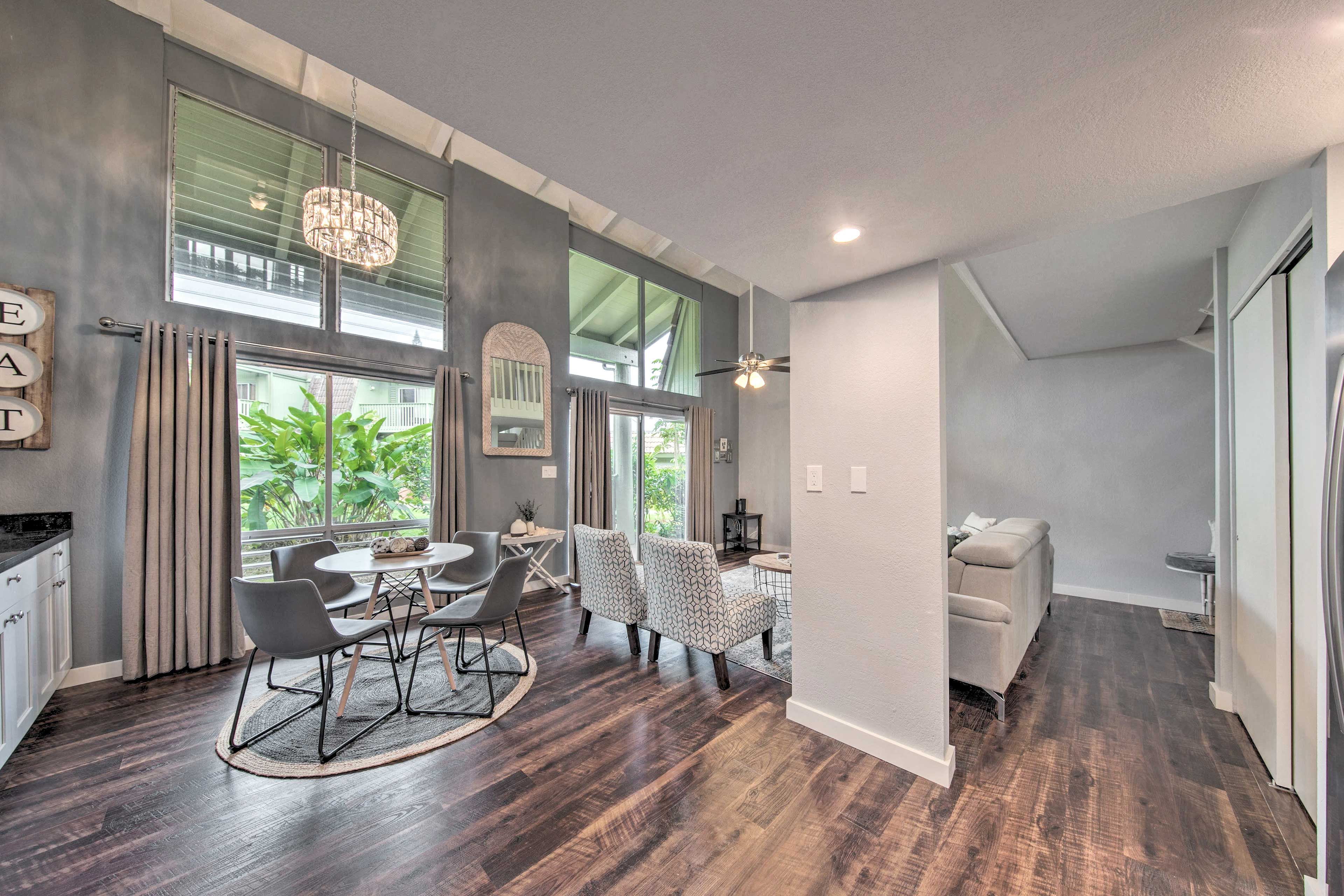 Dining Area | Main Level