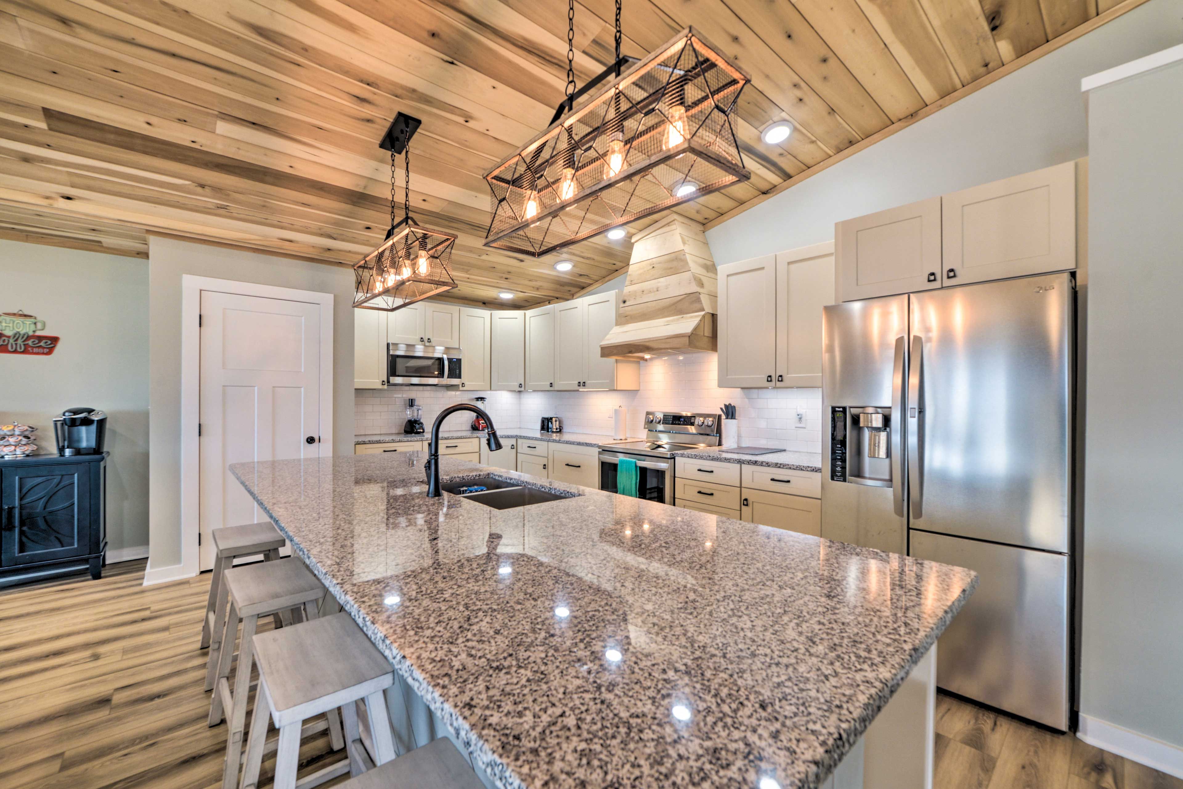 Kitchen | Breakfast Bar w/ Additional Seating