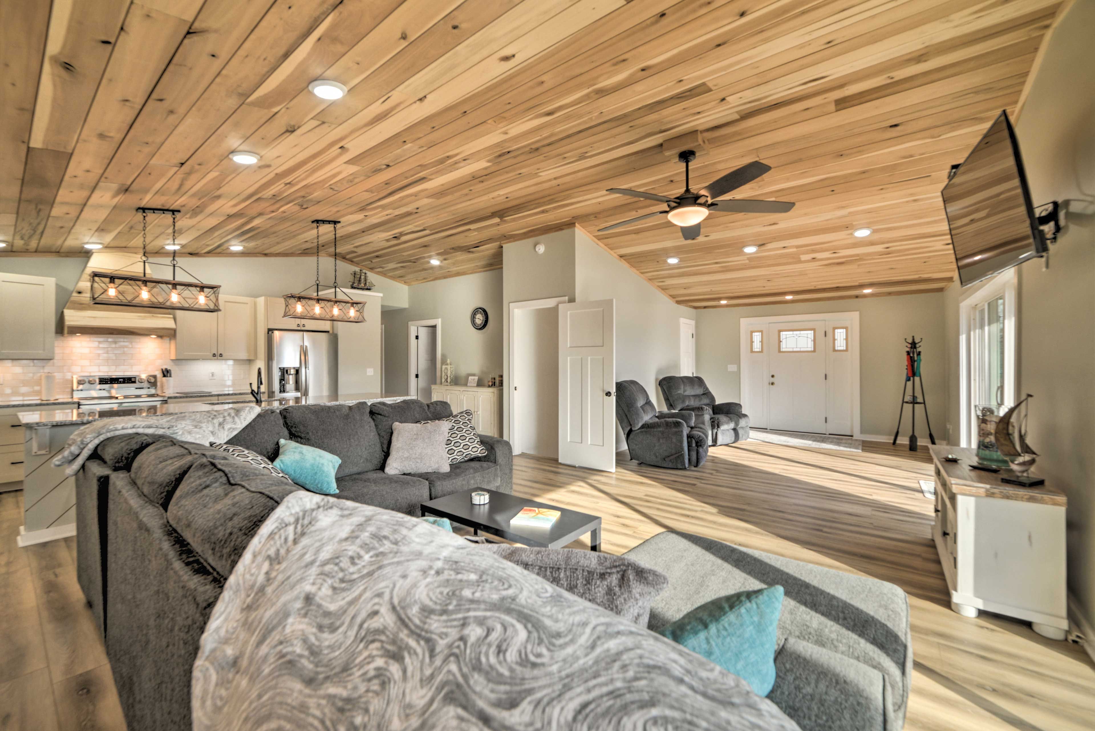 Living Room | Keyless Entry