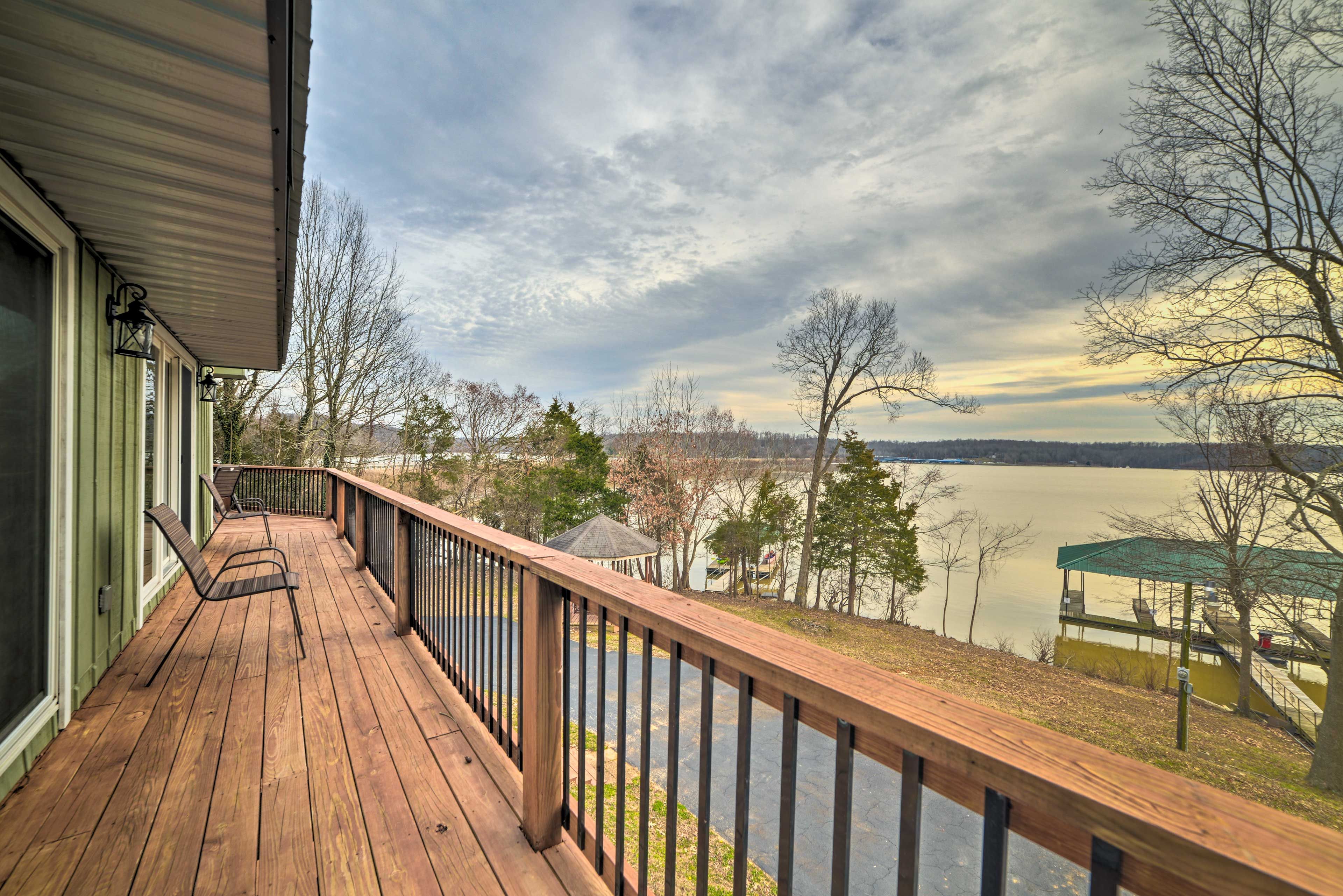 Wraparound Deck