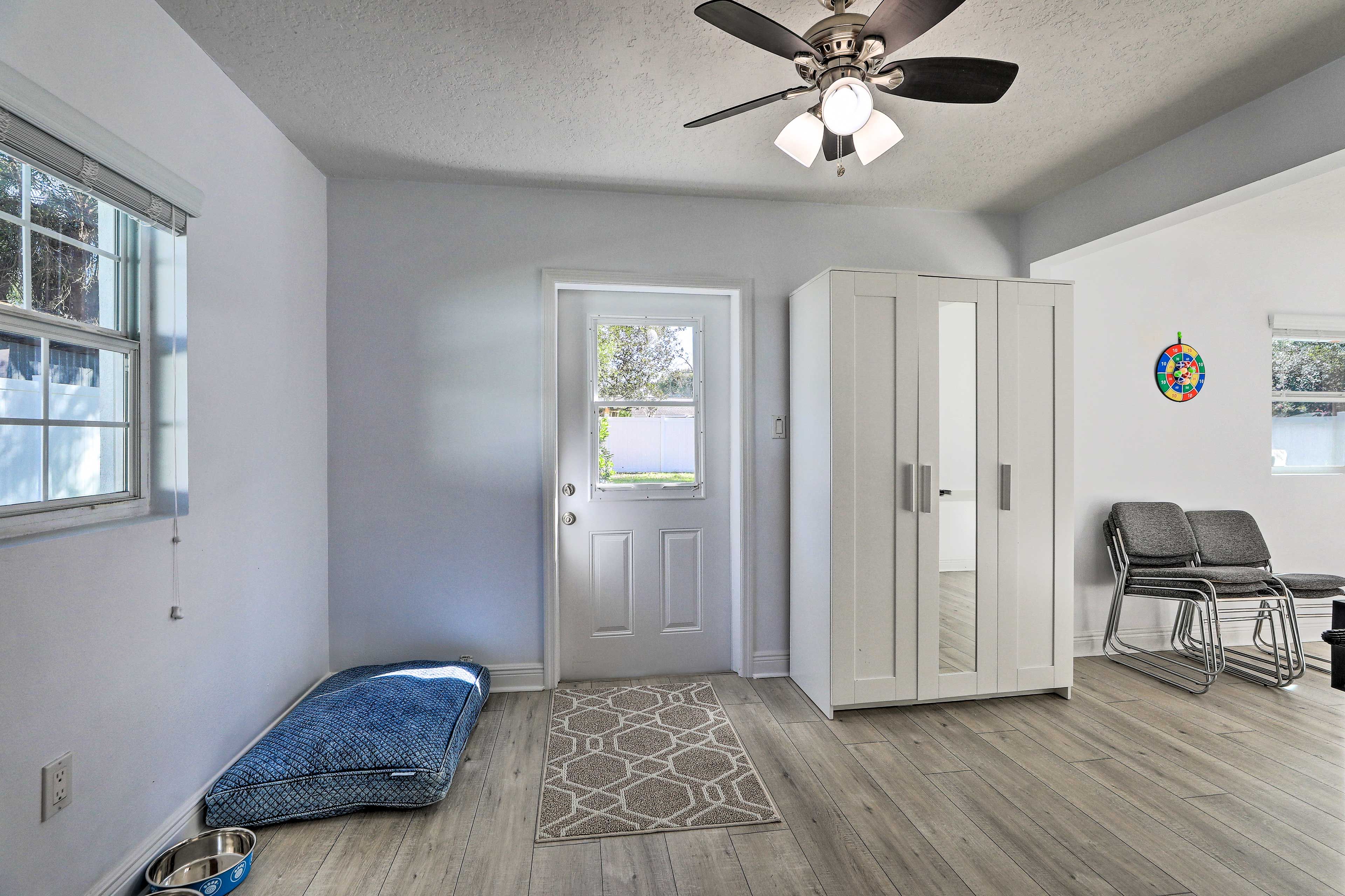 Back Door | Dog Bed & Food Bowls