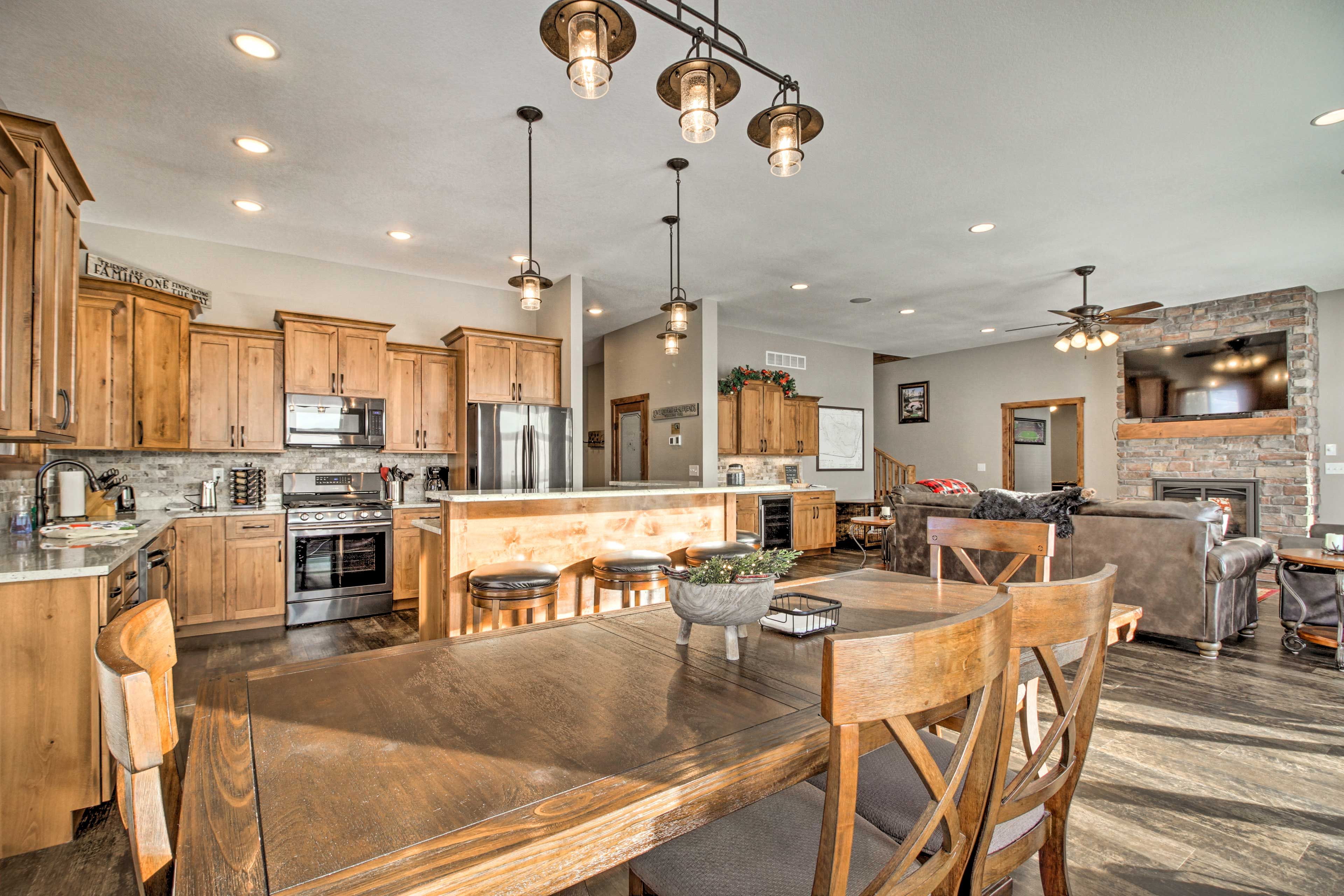 Dining Area | Main Level