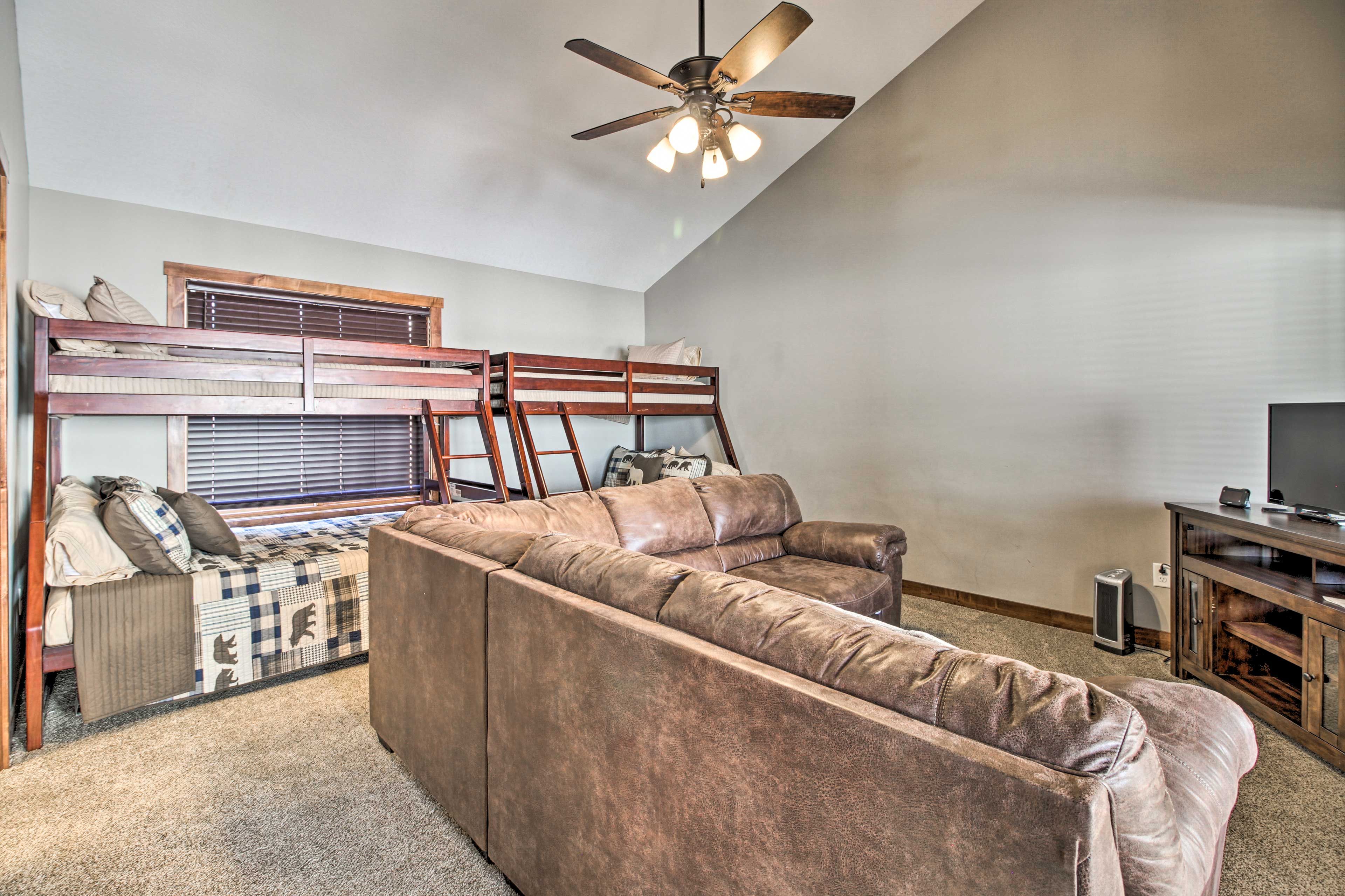Bedroom 5 | 2 Twin/Full Bunk Beds | Main Level