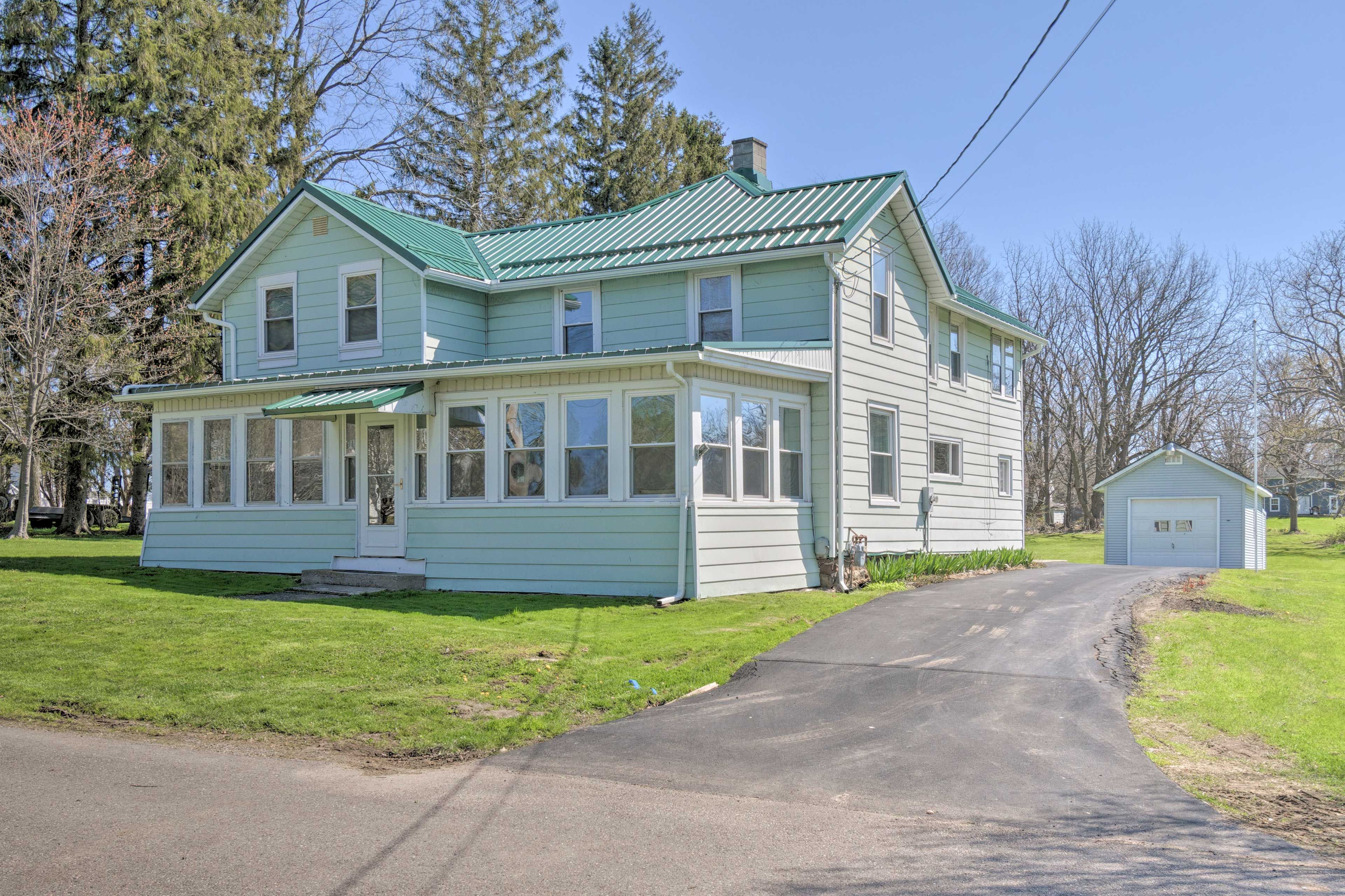 Sodus Point Vacation Rental | 5BR | 1 BA | 2,100 Sq Ft | 2 Stairs to Enter