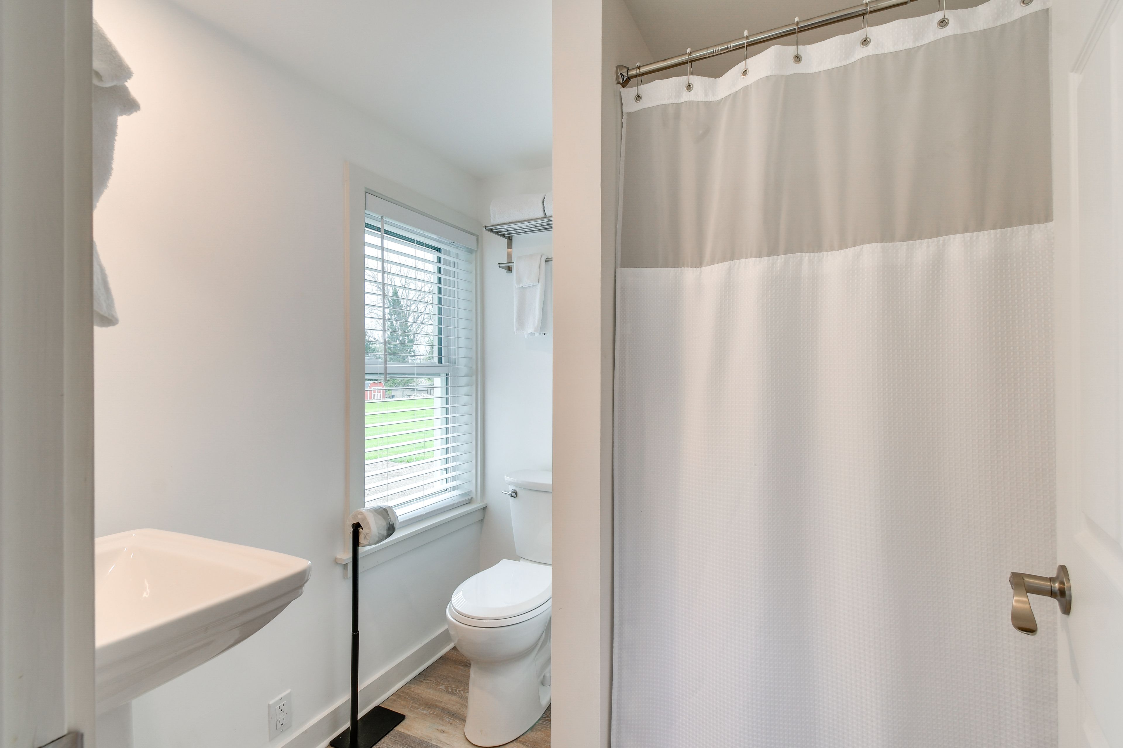 Full Bathroom | 1st Floor