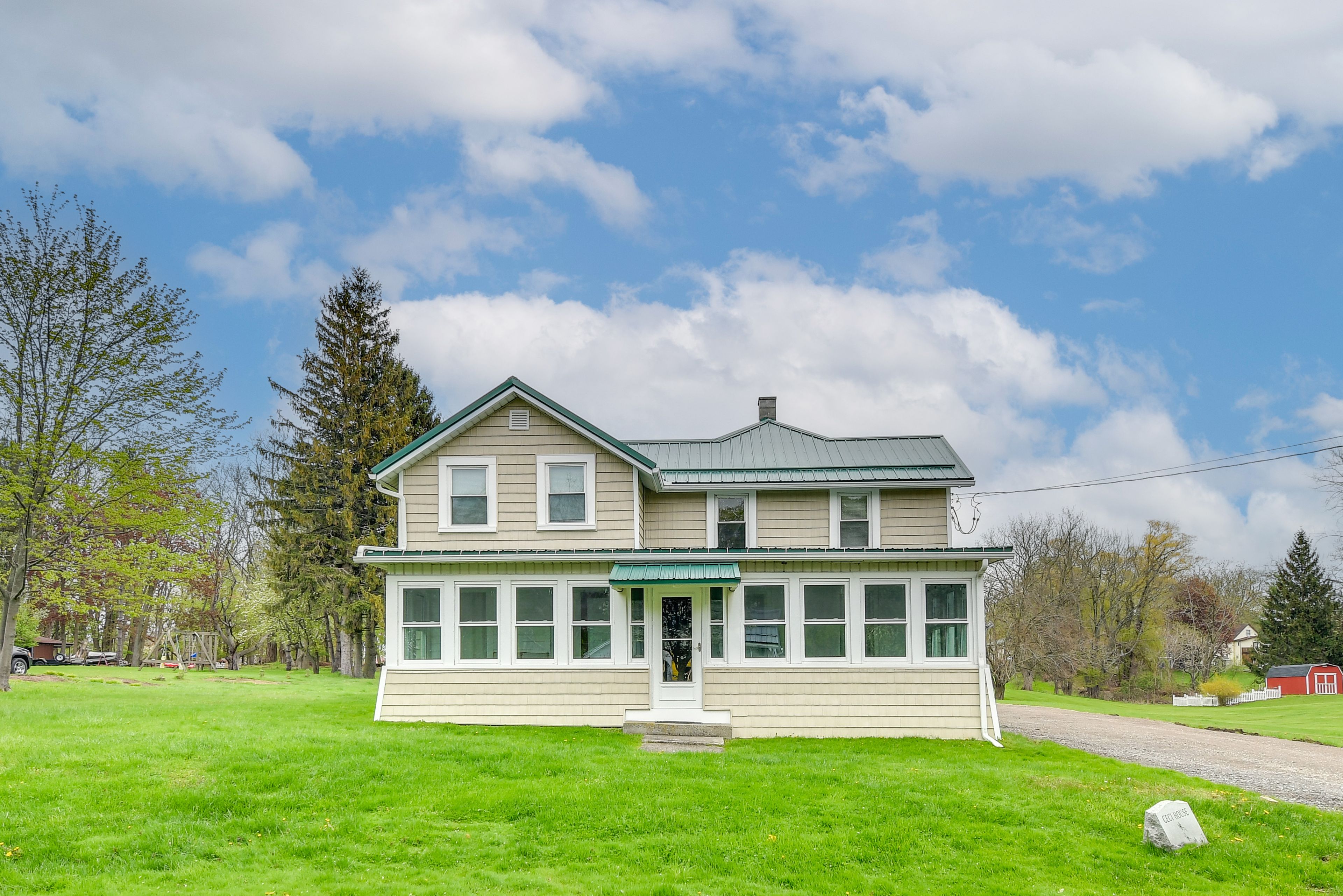 Sodus Point Vacation Rental | 5BR | 2BA | 2,100 Sq Ft | 2 Stairs to Enter