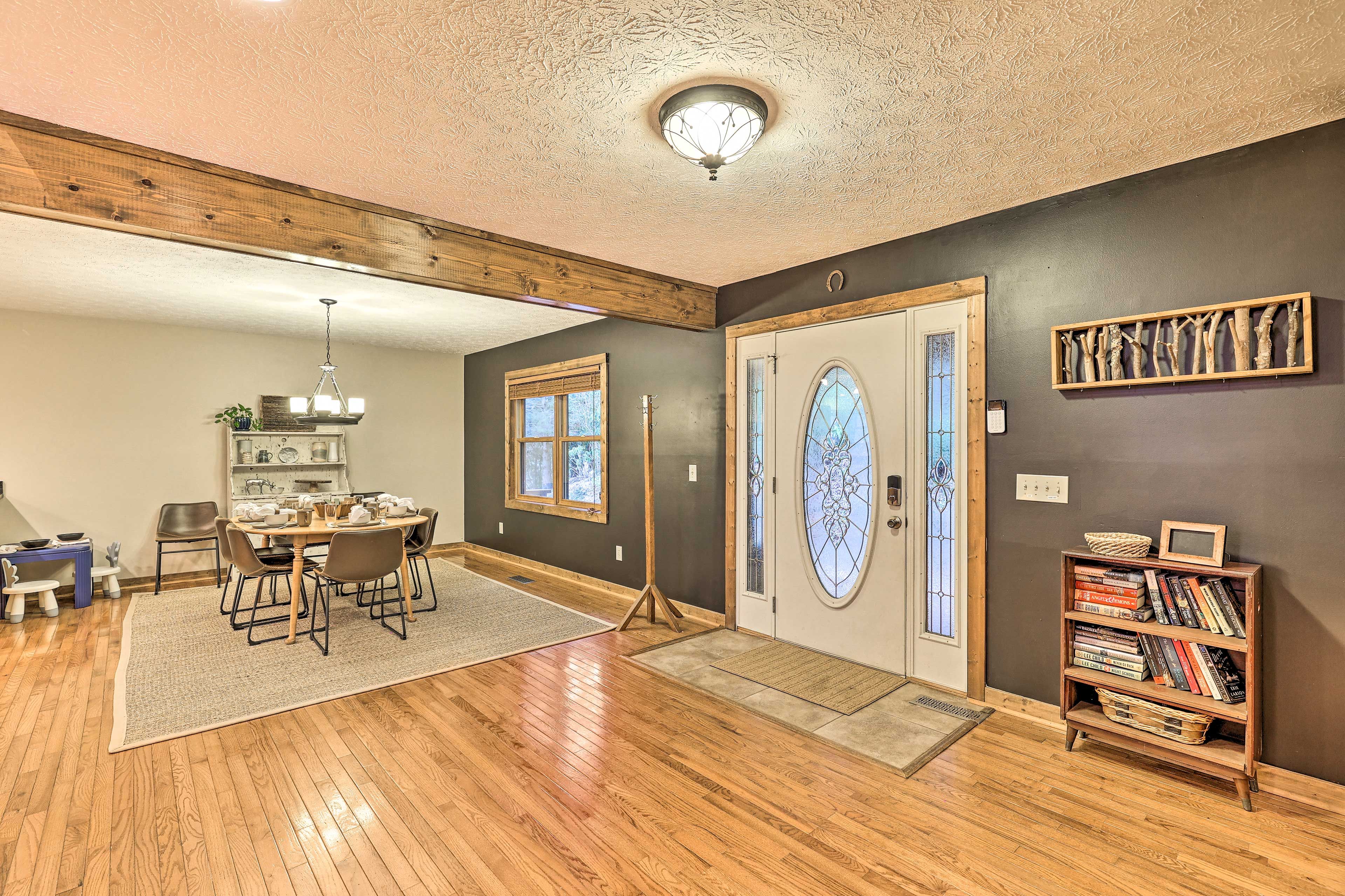 Dining Area | Front Entry