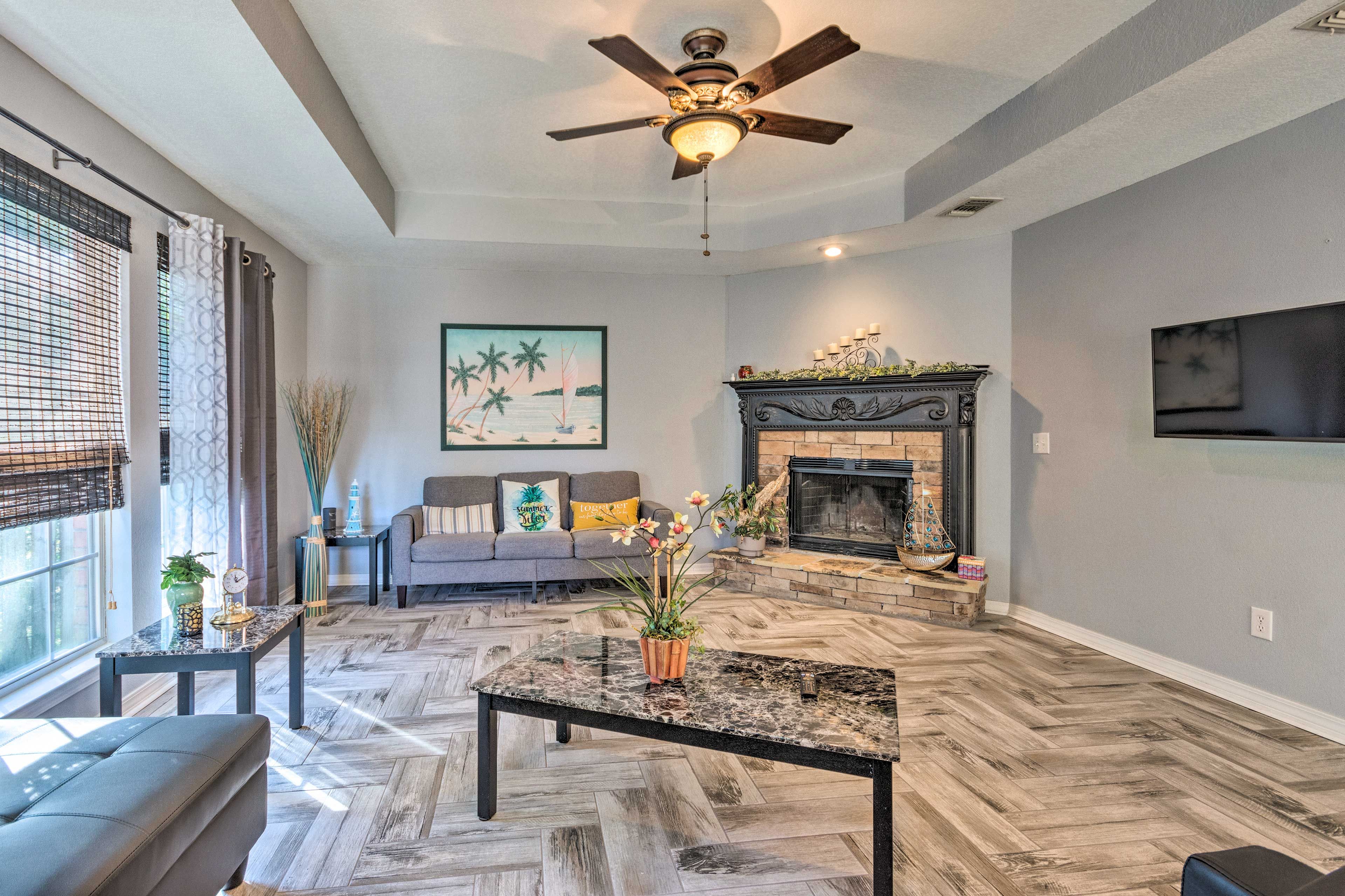 Living Room | Full Sleeper Sofa