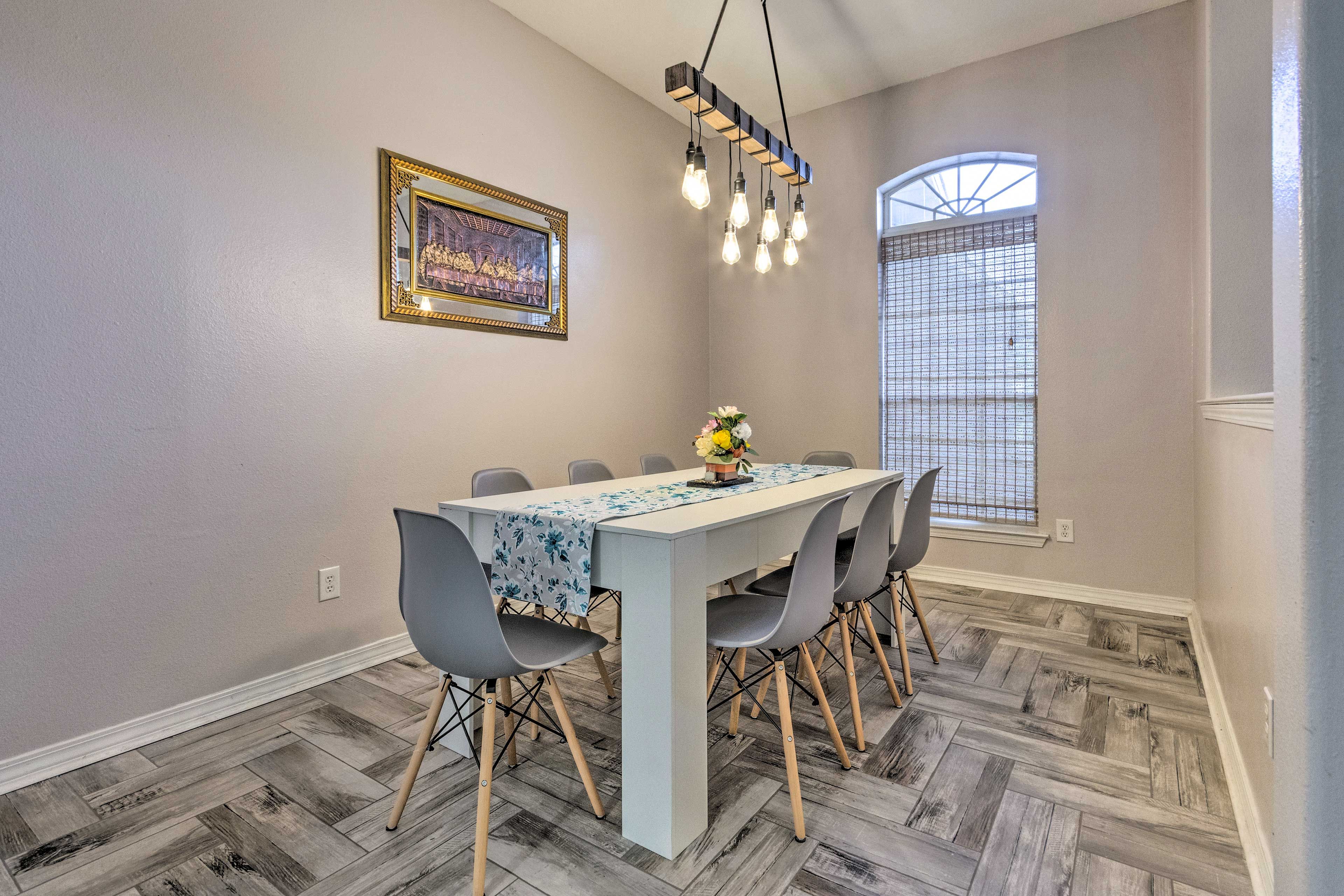Dining Area | Dishware & Flatware