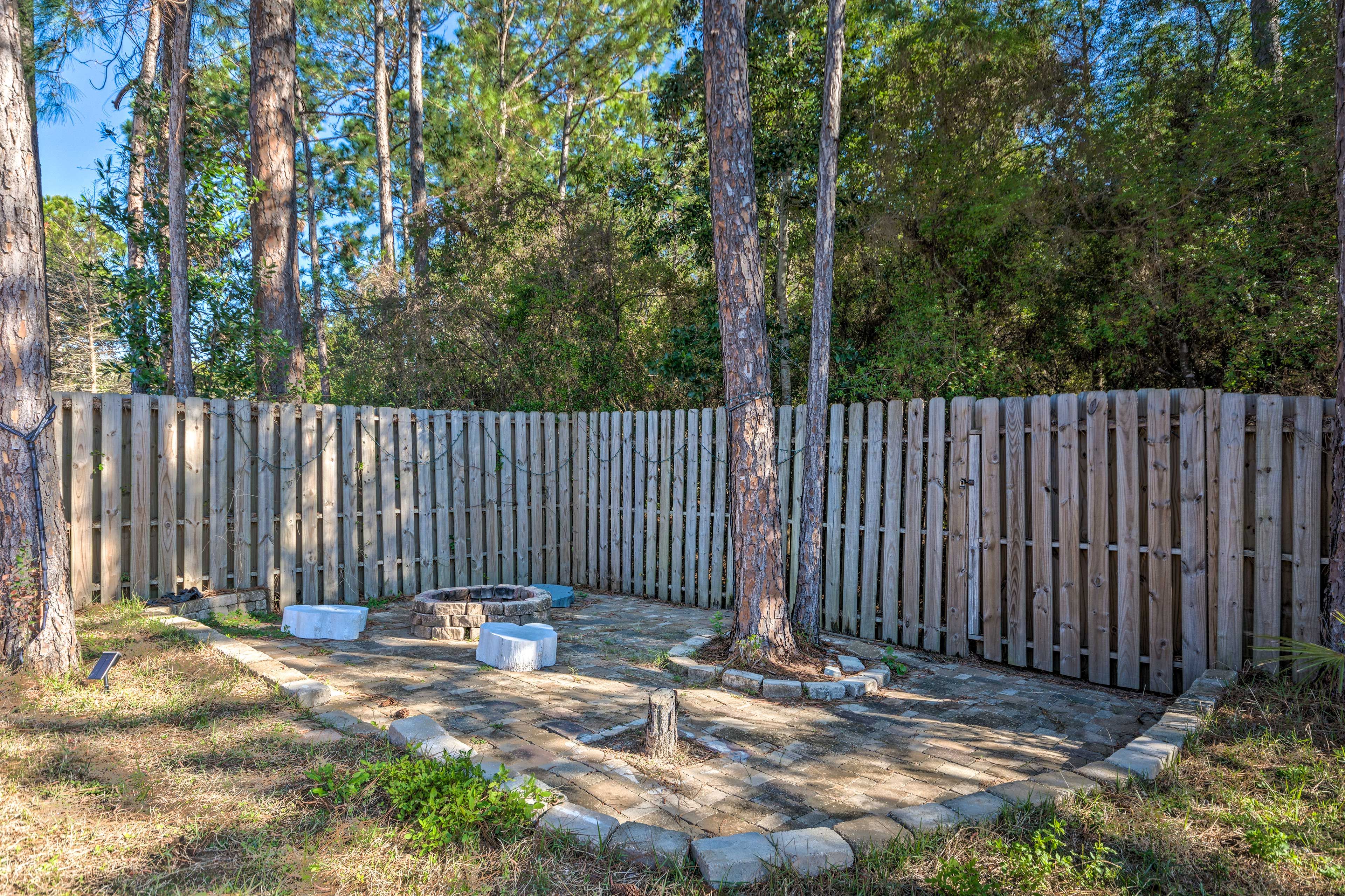Fire Pit | Wood Not Provided