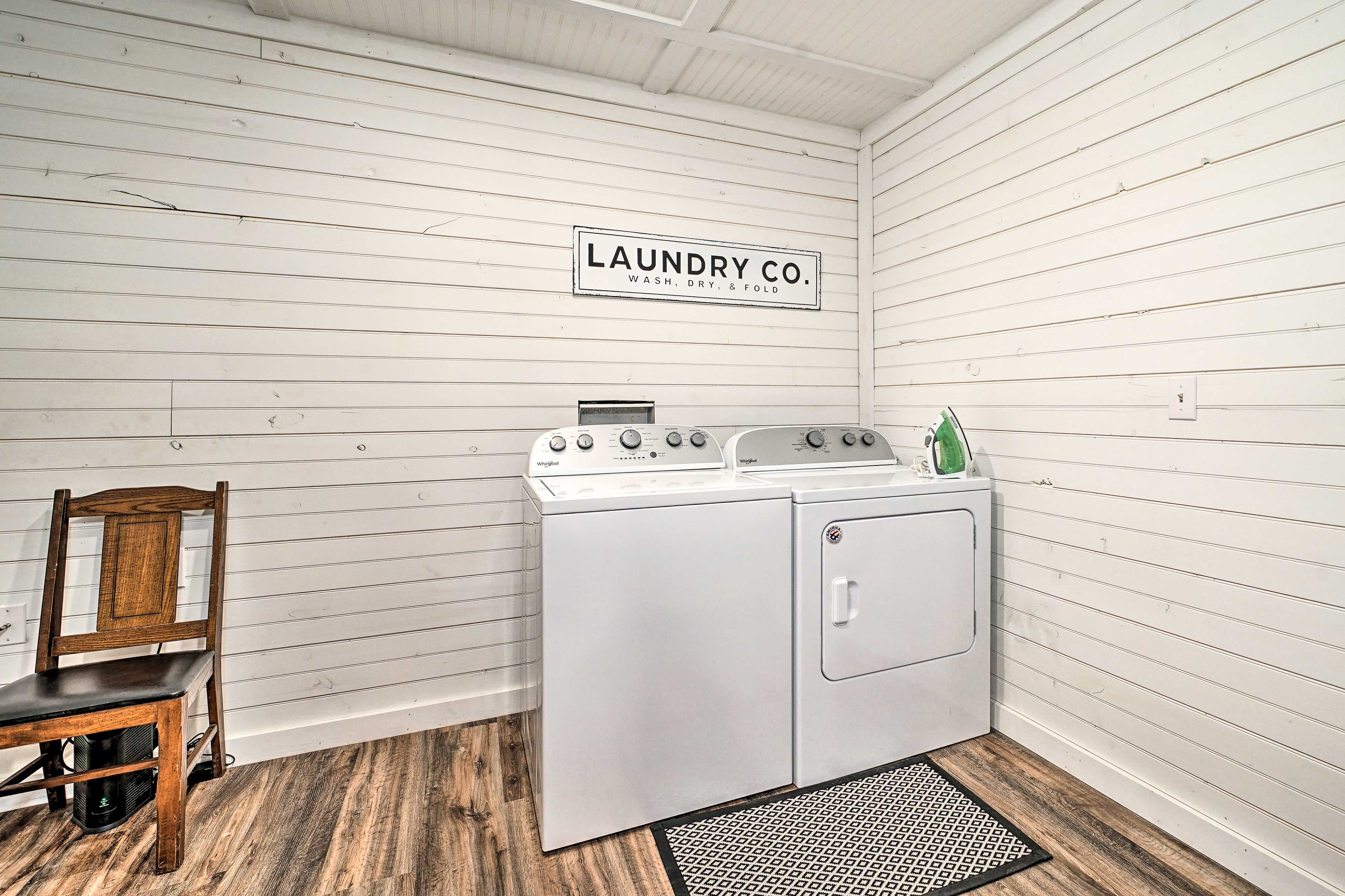 Washer/Dryer | Iron/Board