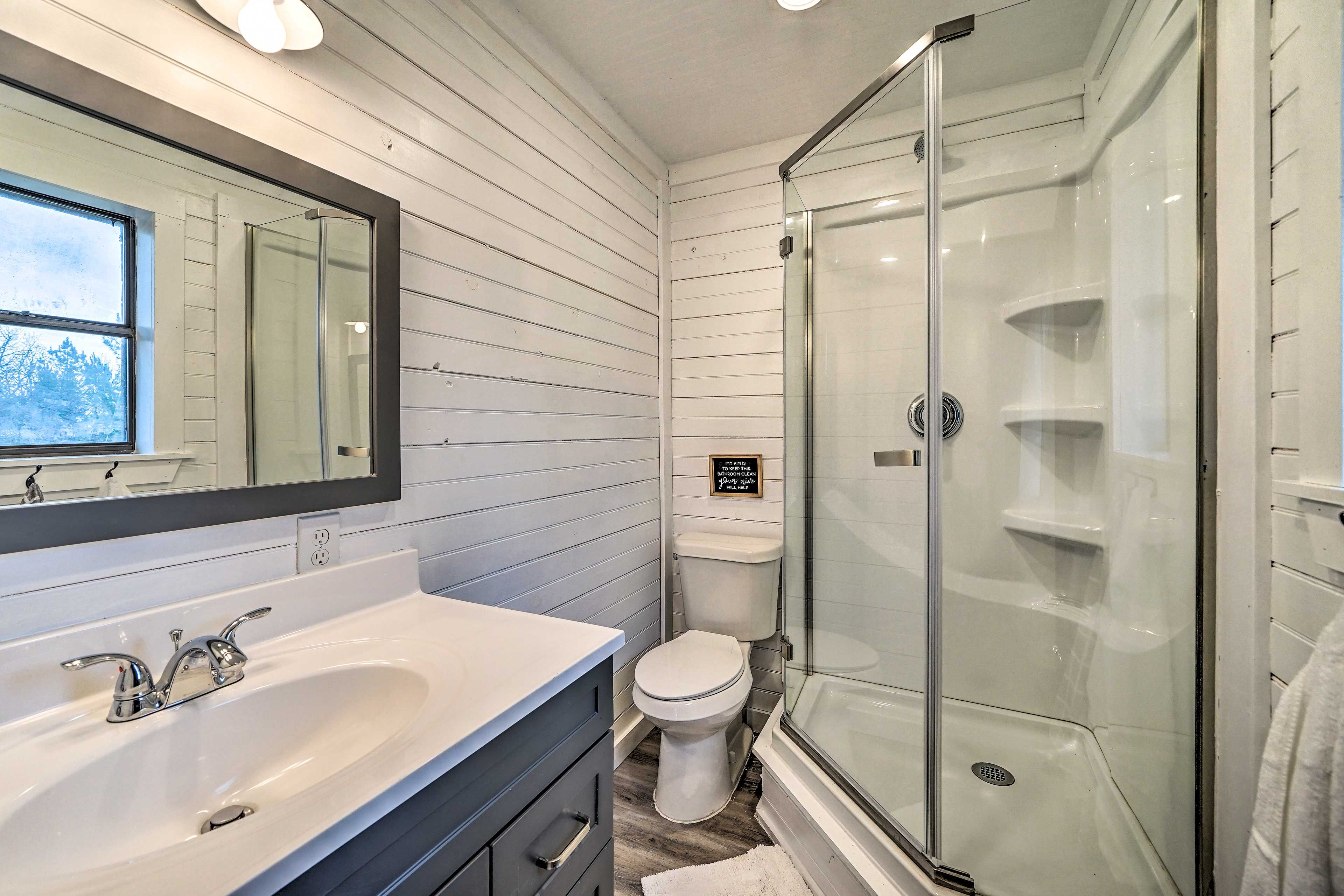 En-Suite Bathroom | Towels Provided | Hair Dryer