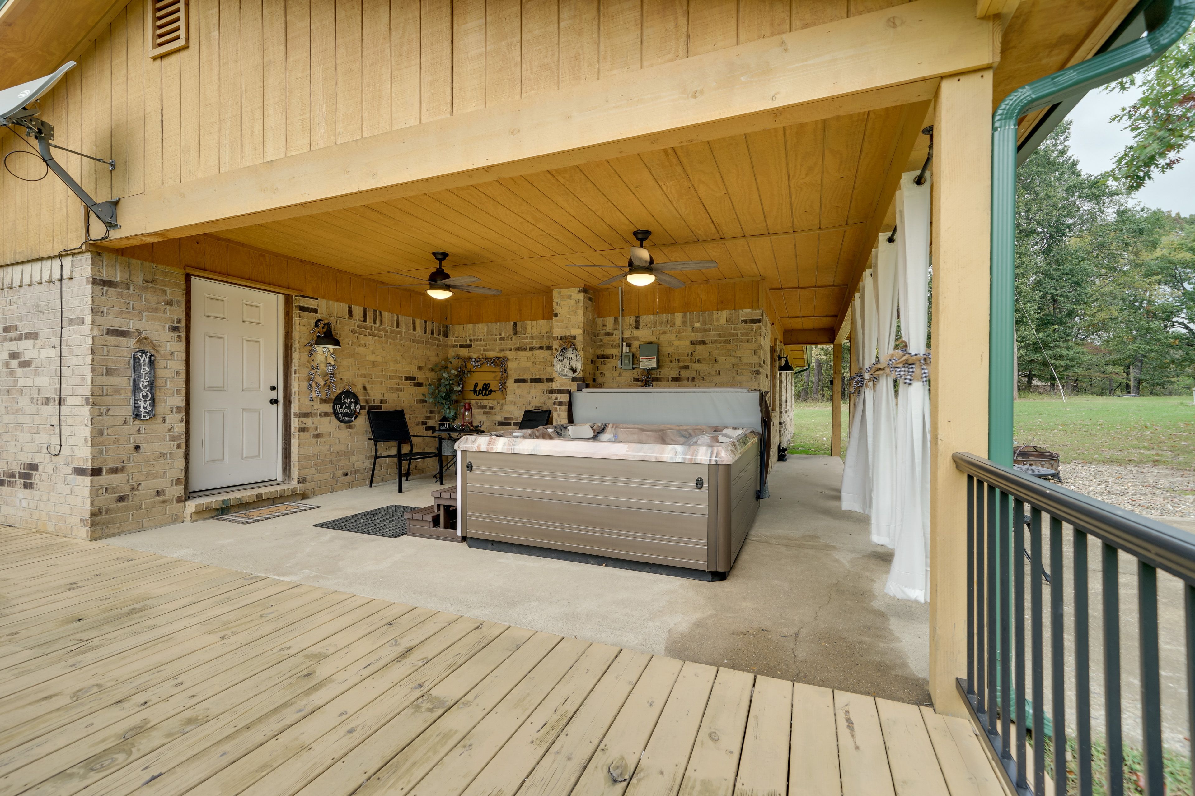 Covered Patio | Hot Tub