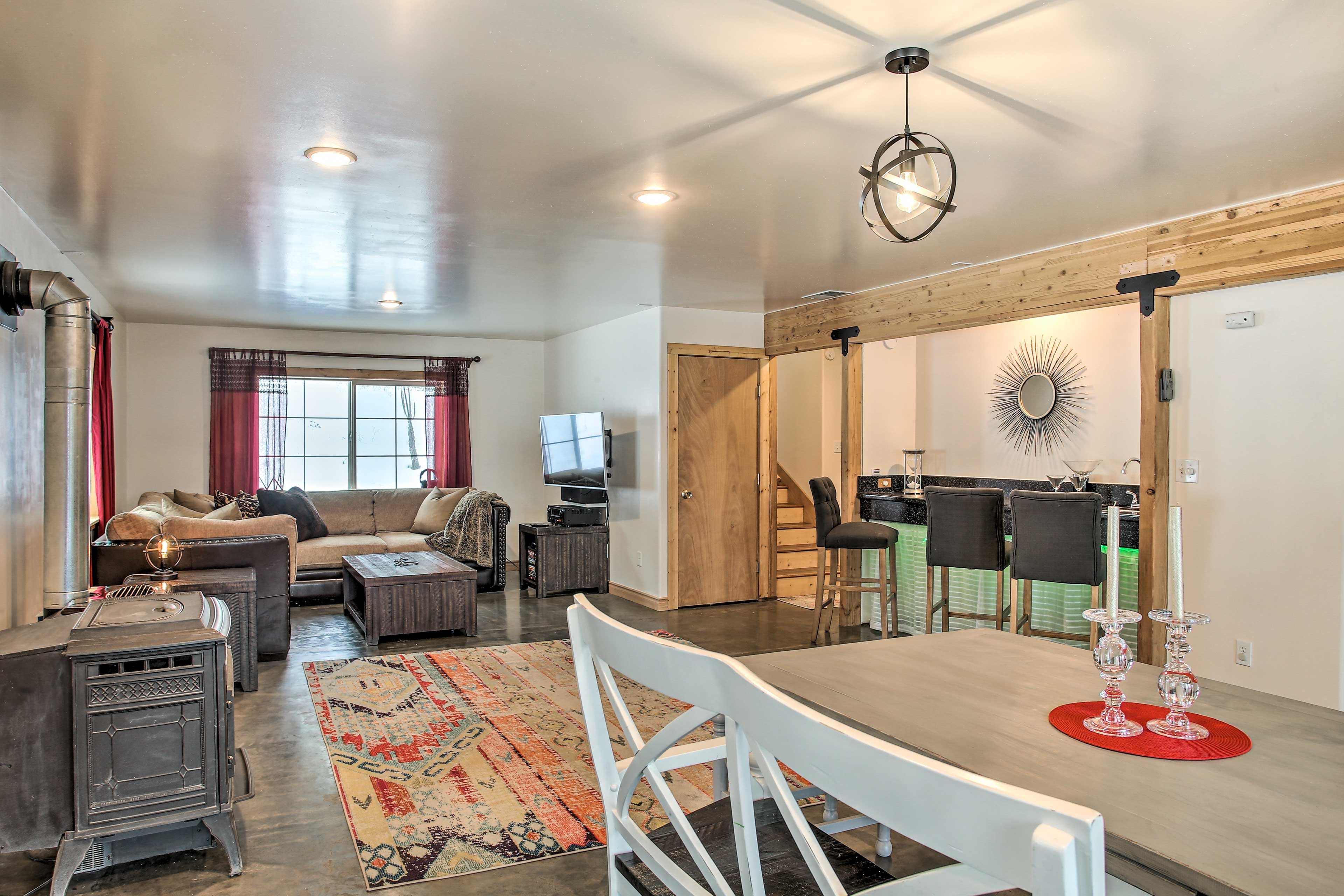 Living Room | Dining Area