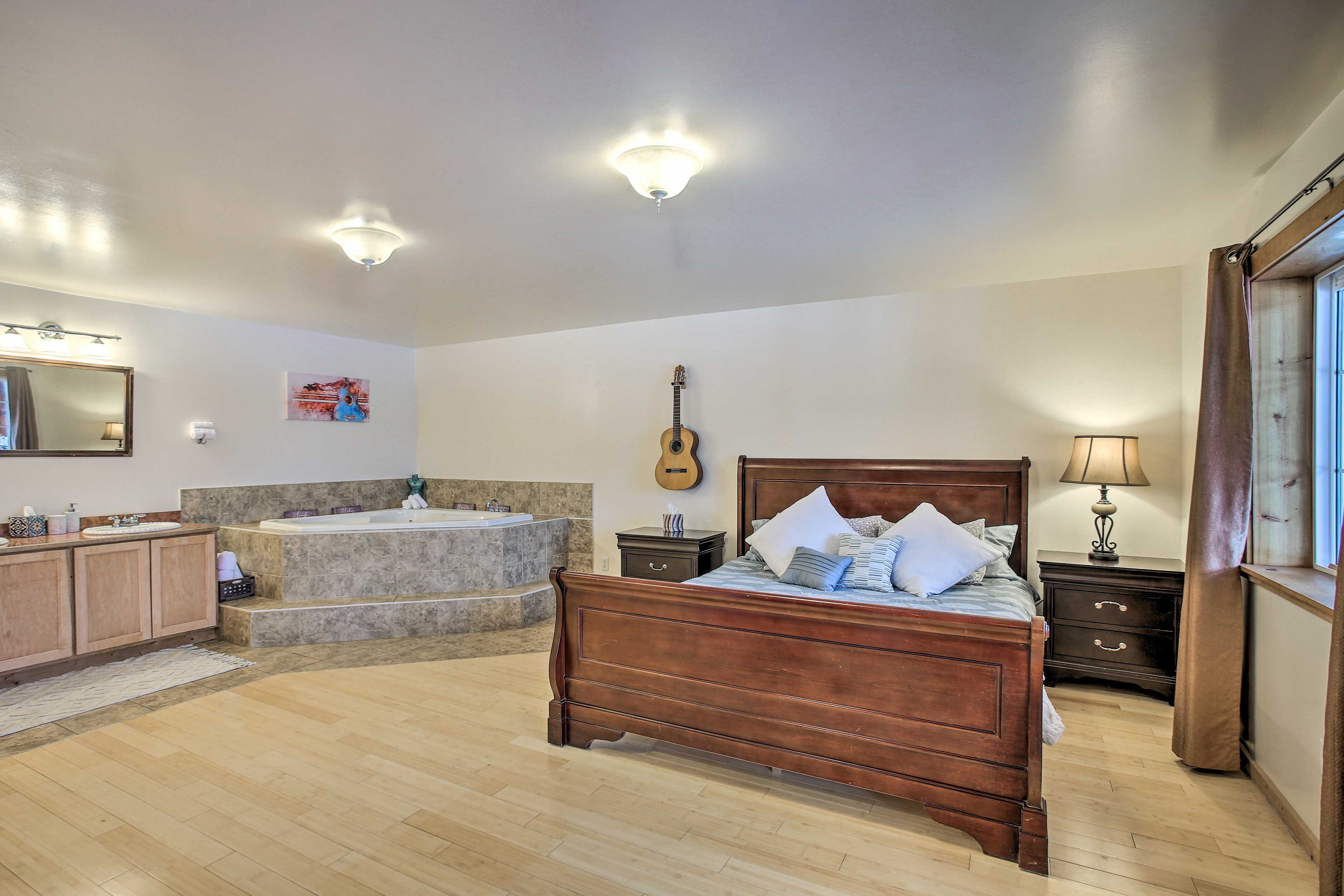 Bedroom 1 | Jetted Tub
