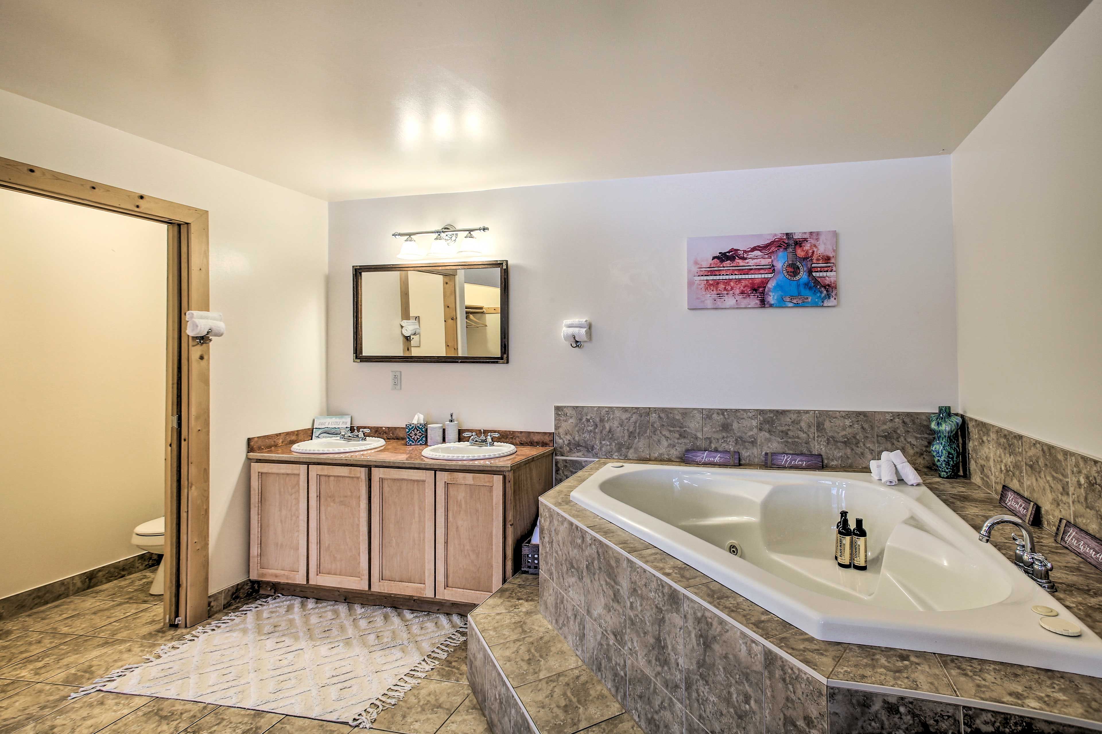 Bedroom 1 | En-Suite Bathroom