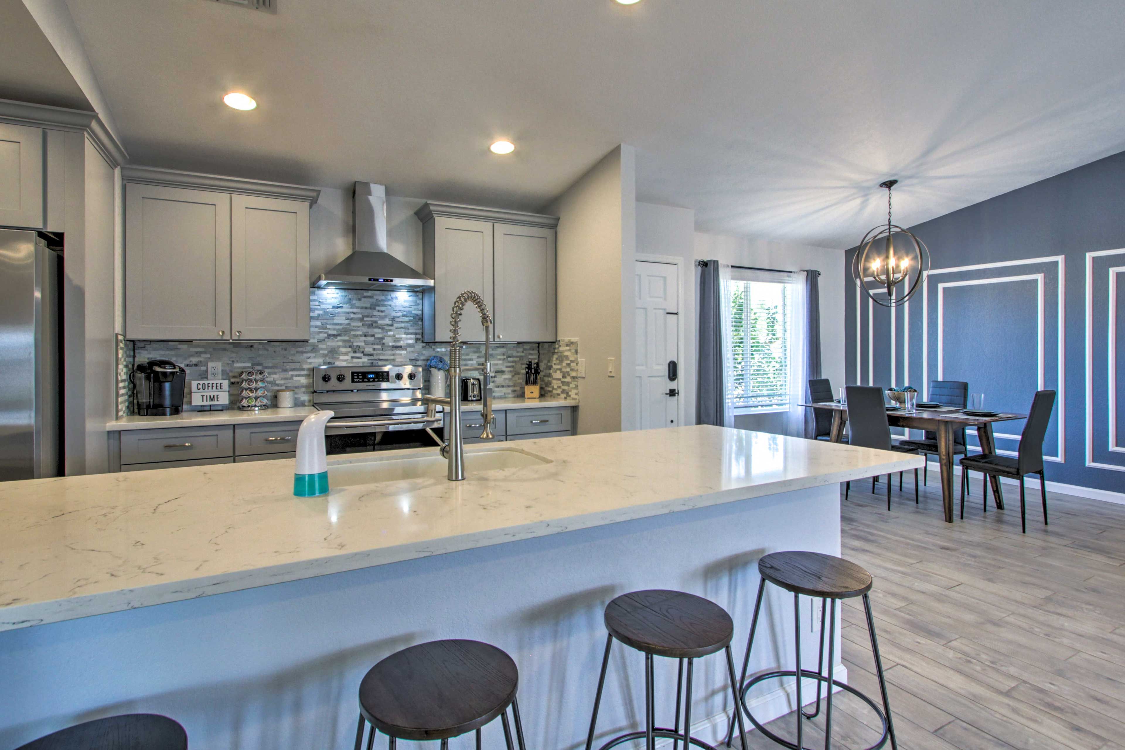 Kitchen | Breakfast Bar