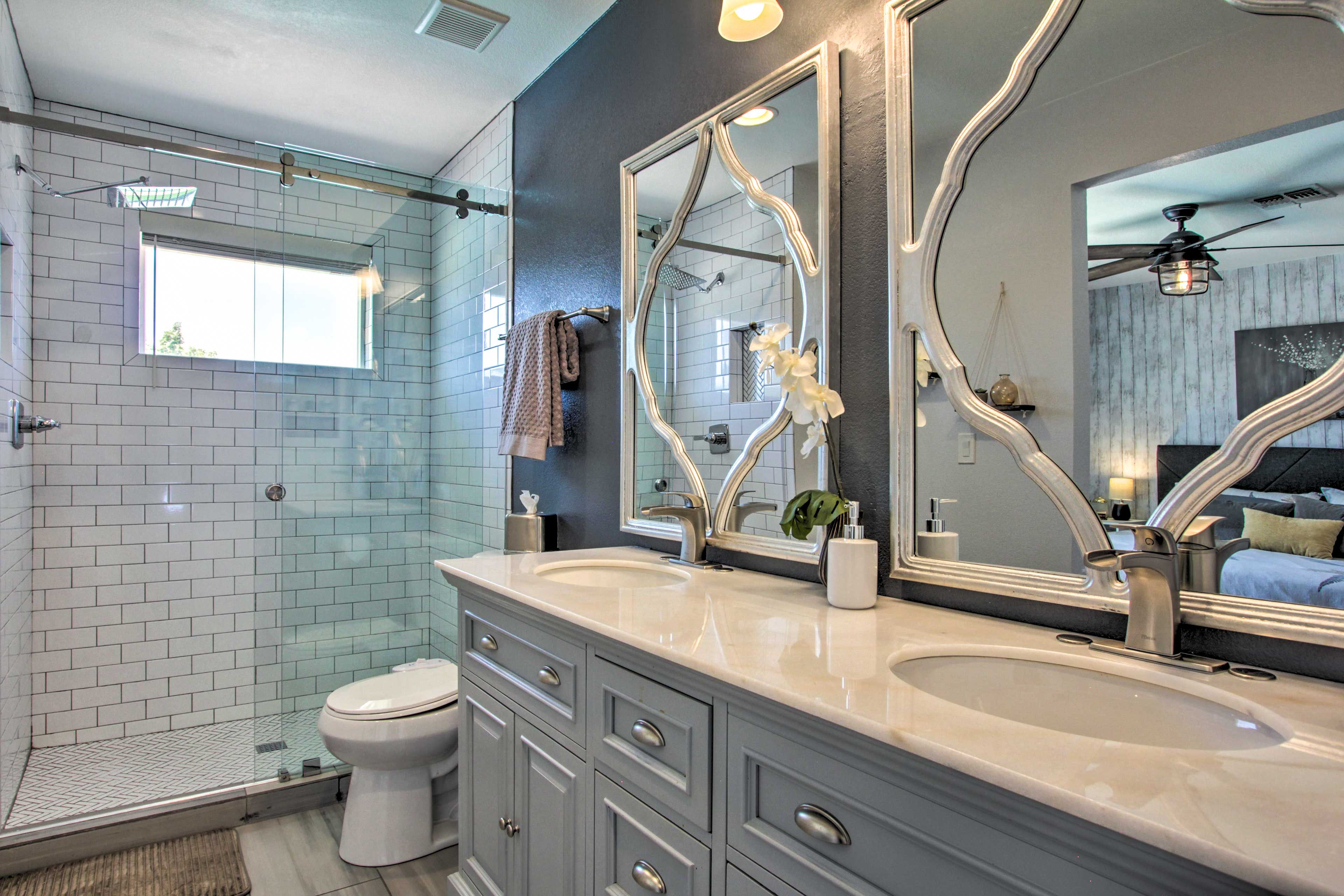 En-Suite Bathroom | Complimentary Toiletries