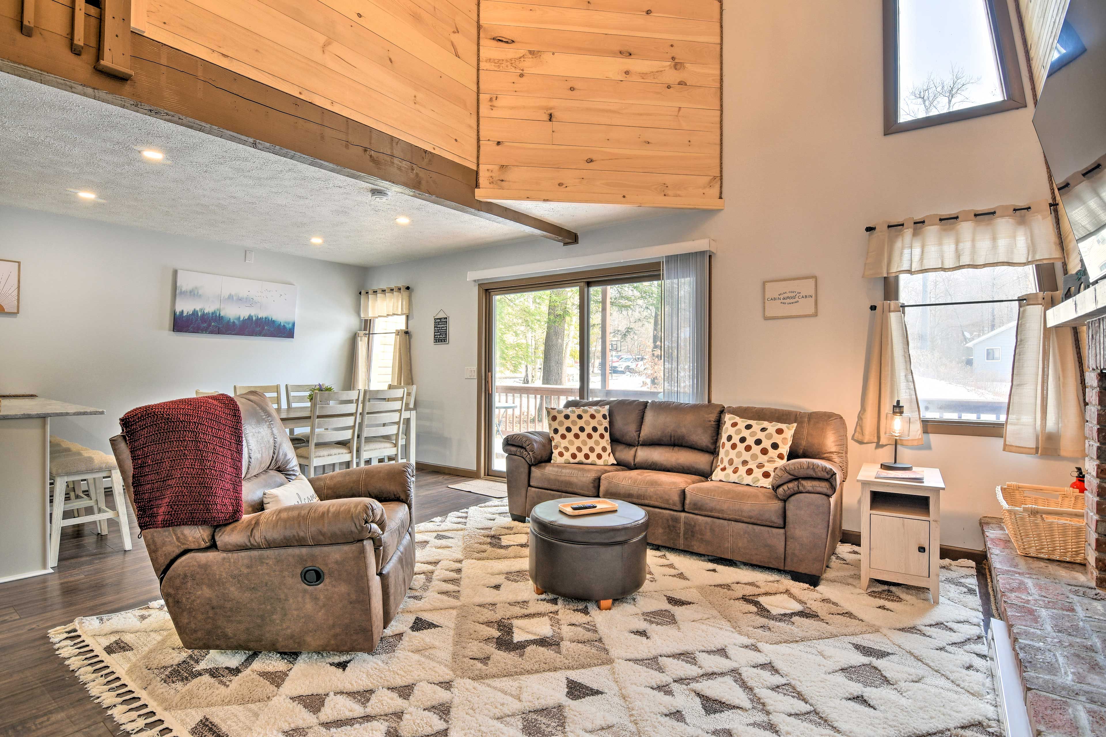 Living Room | Smart TV