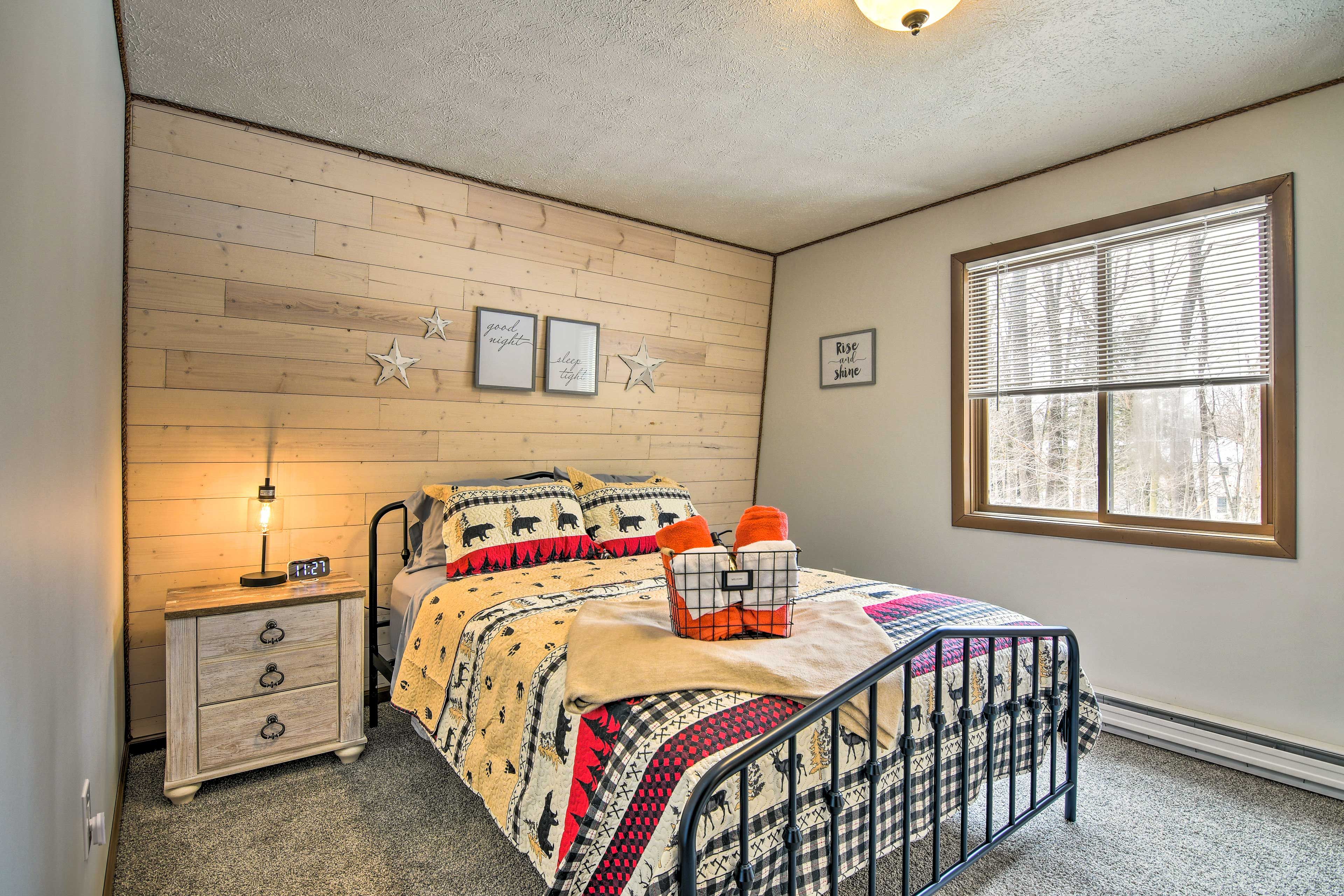 Bedroom 2 | Queen Bed | 2nd Floor