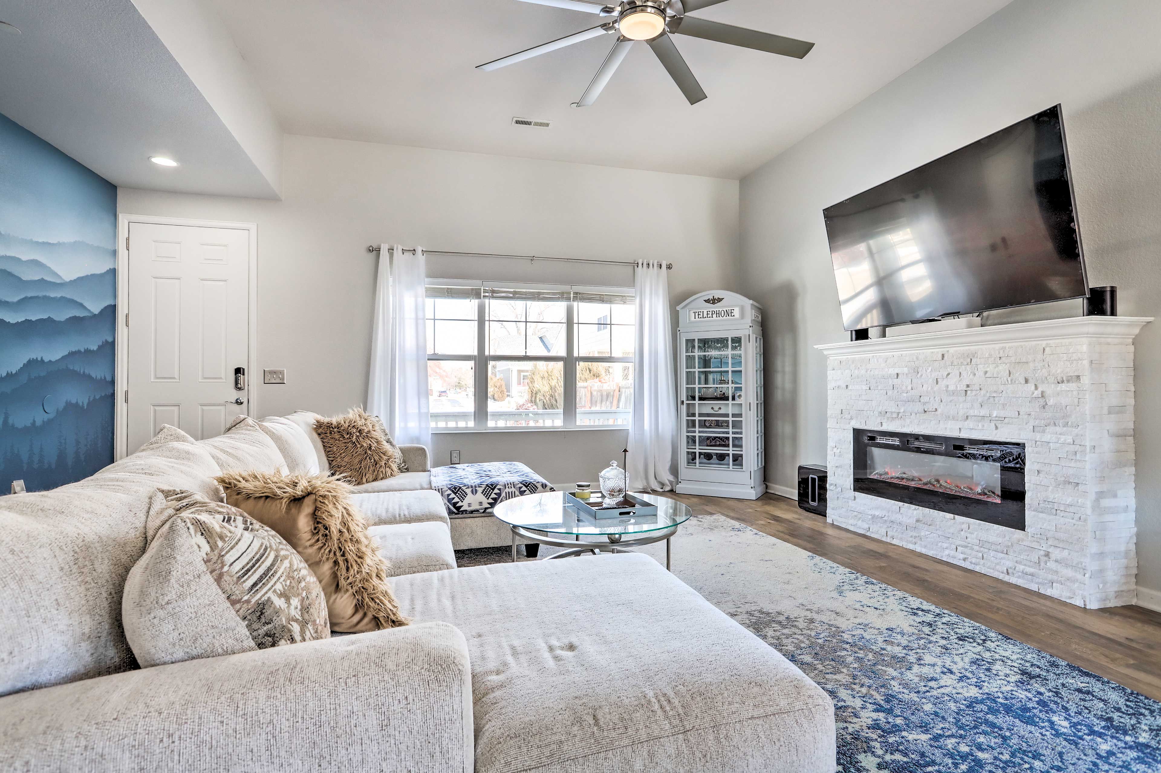 Englewood Vacation Rental | 3BR | 2.5BA | 1,890 Sq Ft | Stairs Required