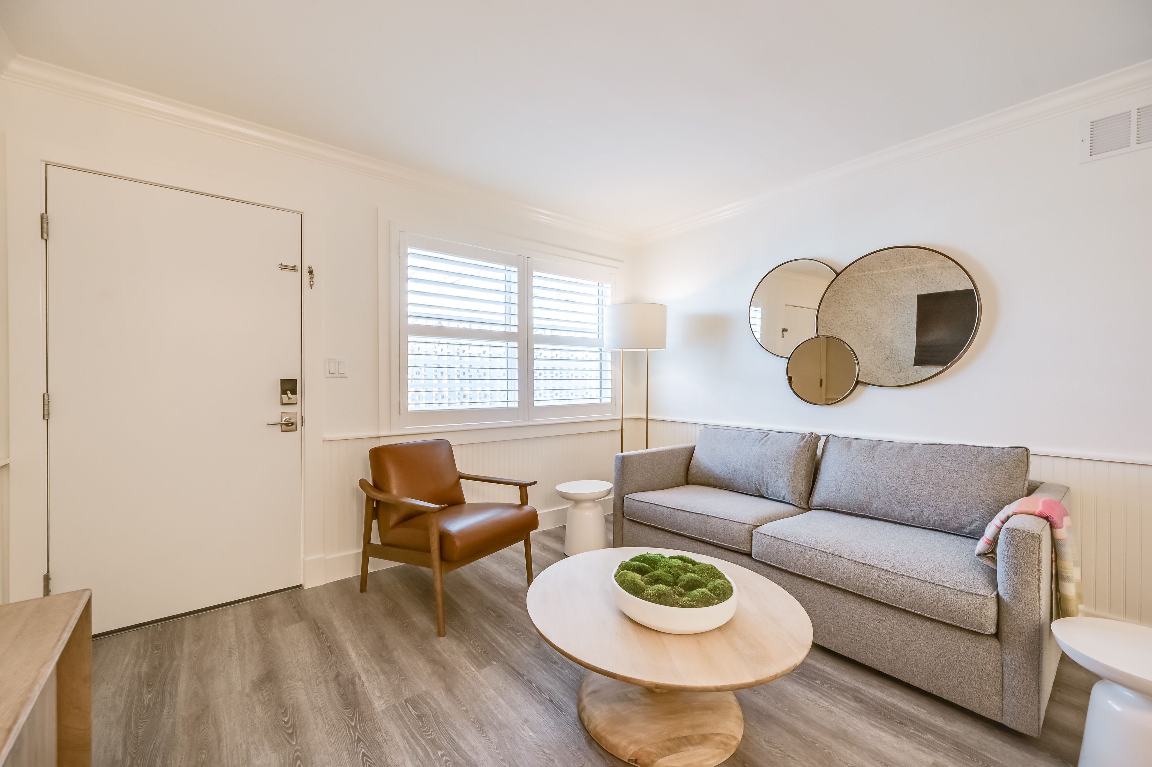 Living Room | Queen Sleeper Sofa | Free WiFi | Central A/C