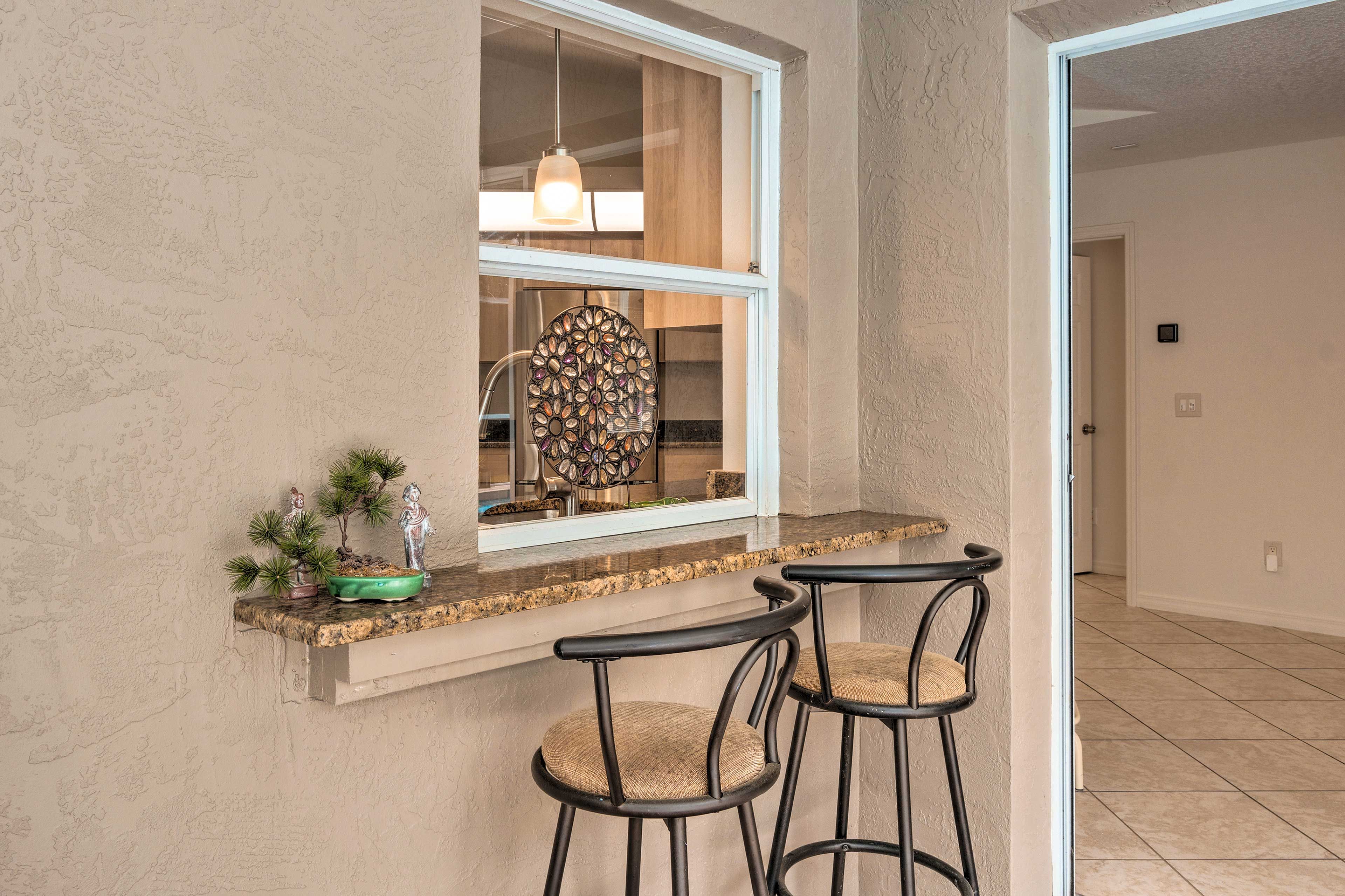 Lanai | Outdoor Seating
